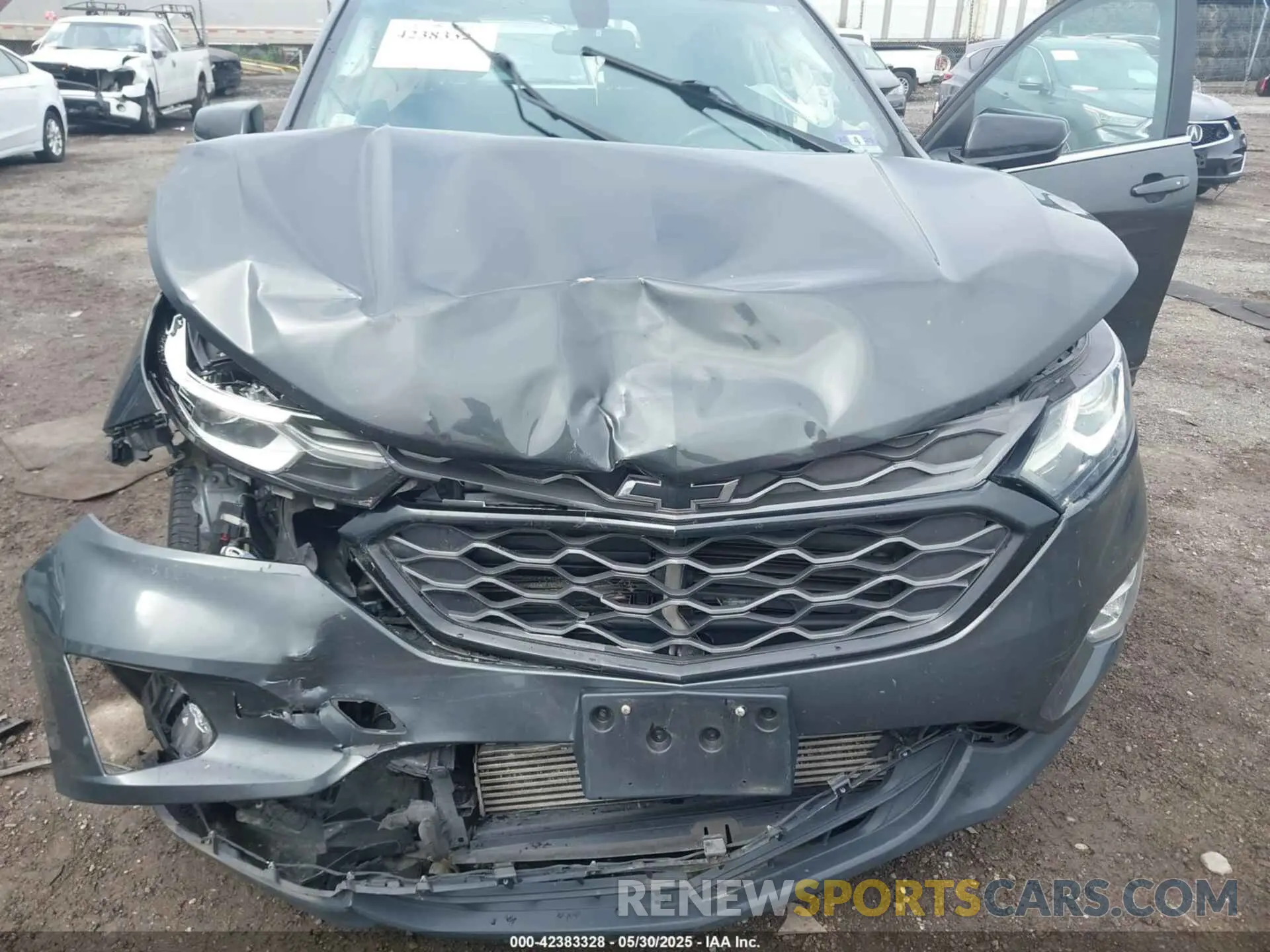 6 Photograph of a damaged car 2GNAXUEV6K6136369 CHEVROLET EQUINOX 2019