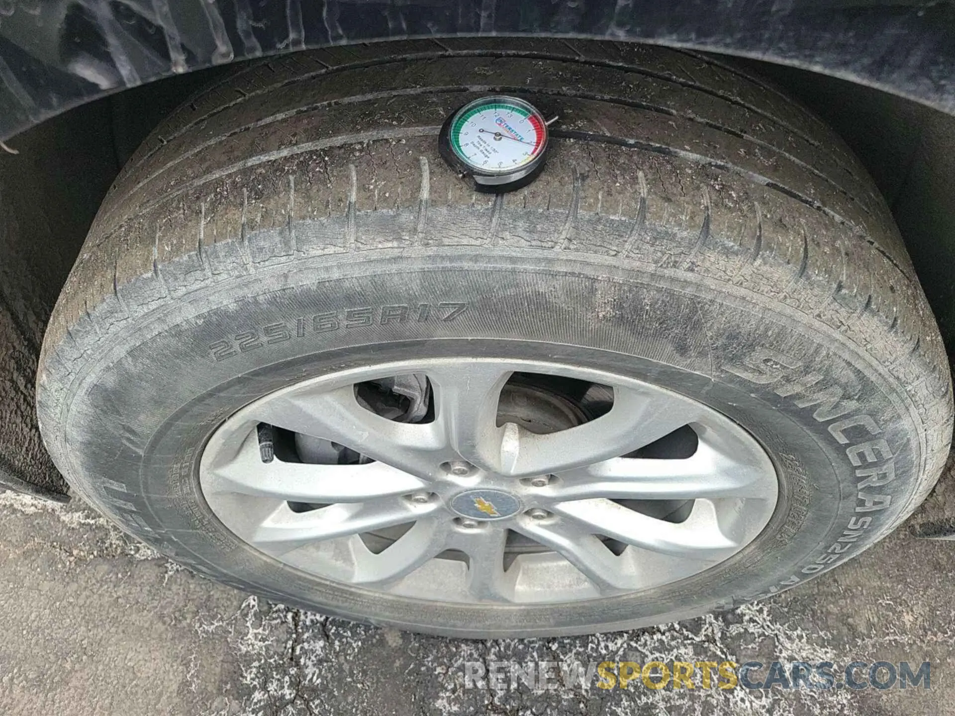 15 Photograph of a damaged car 2GNAXUEV6K6158789 CHEVROLET EQUINOX 2019