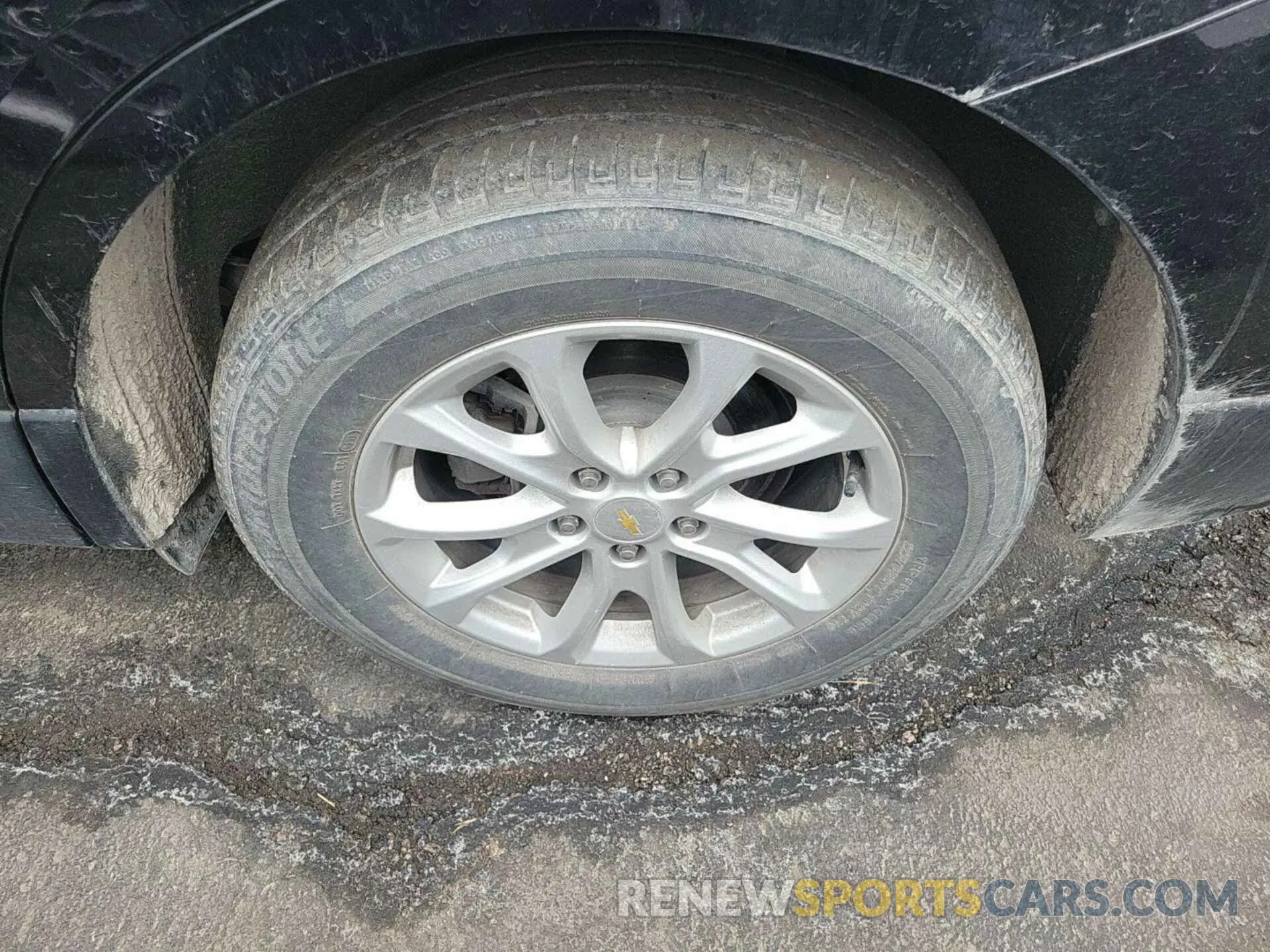 26 Photograph of a damaged car 2GNAXUEV6K6158789 CHEVROLET EQUINOX 2019