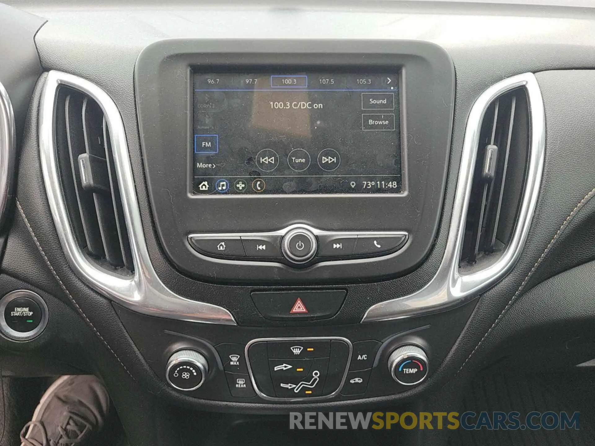3 Photograph of a damaged car 2GNAXUEV6K6158789 CHEVROLET EQUINOX 2019