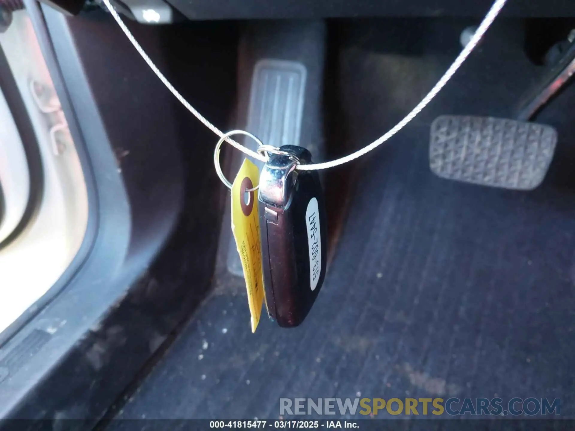 11 Photograph of a damaged car 2GNAXUEV6K6183367 CHEVROLET EQUINOX 2019