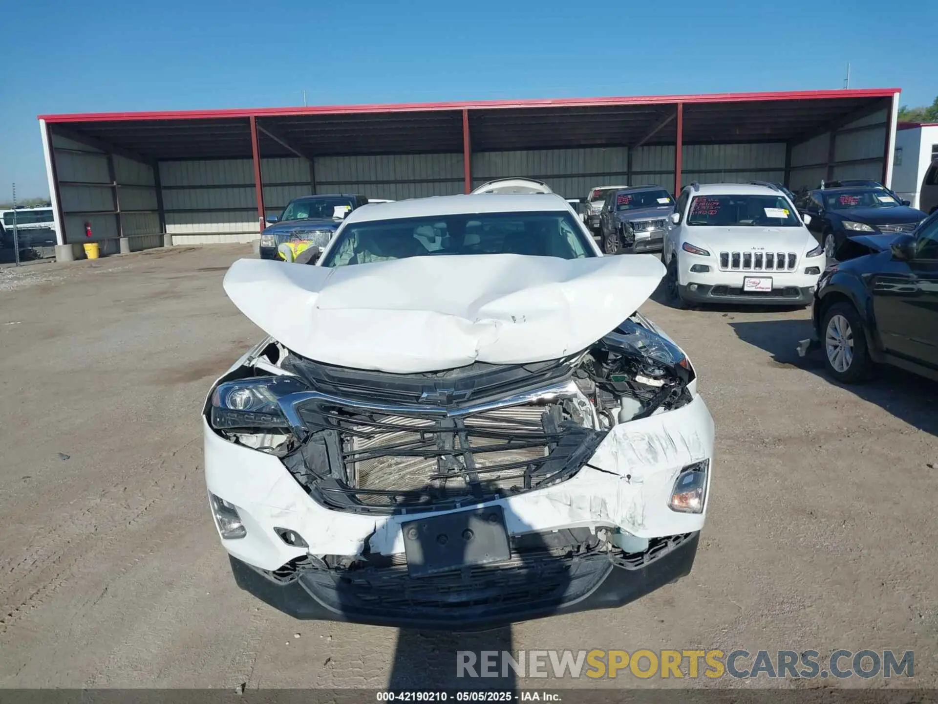 13 Photograph of a damaged car 2GNAXUEV6K6184213 CHEVROLET EQUINOX 2019