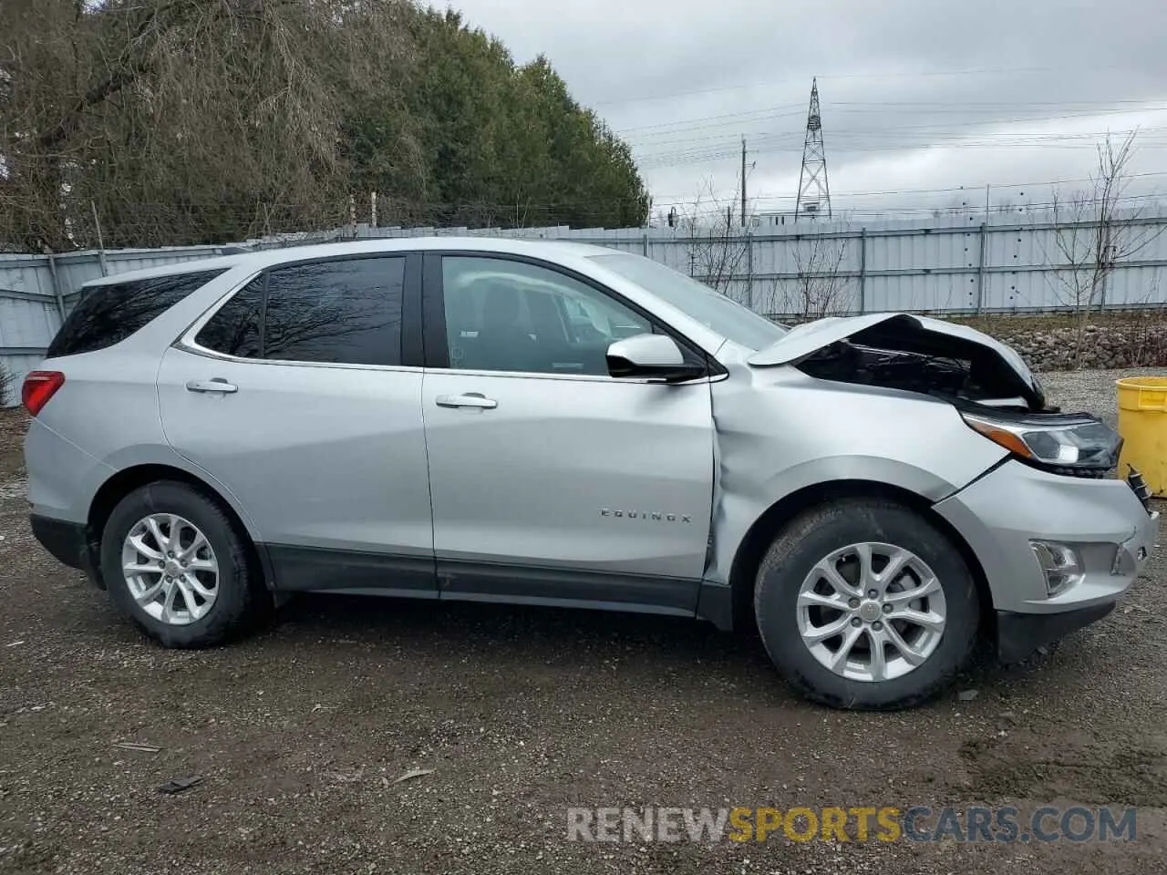 4 Photograph of a damaged car 2GNAXUEV6K6212656 CHEVROLET EQUINOX 2019