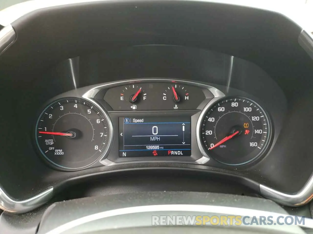 9 Photograph of a damaged car 2GNAXUEV6K6246743 CHEVROLET EQUINOX 2019