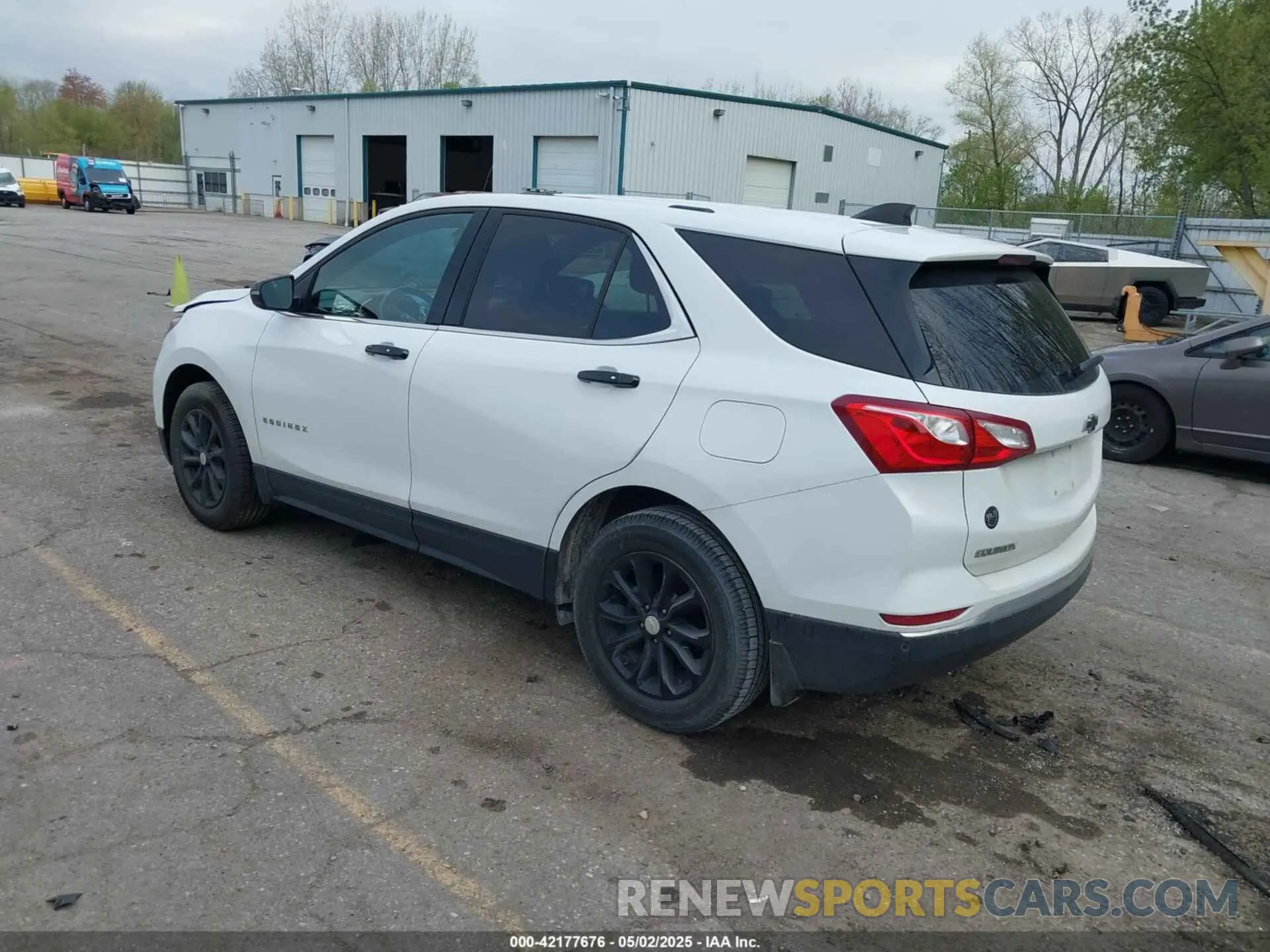 3 Photograph of a damaged car 2GNAXUEV7K6118561 CHEVROLET EQUINOX 2019