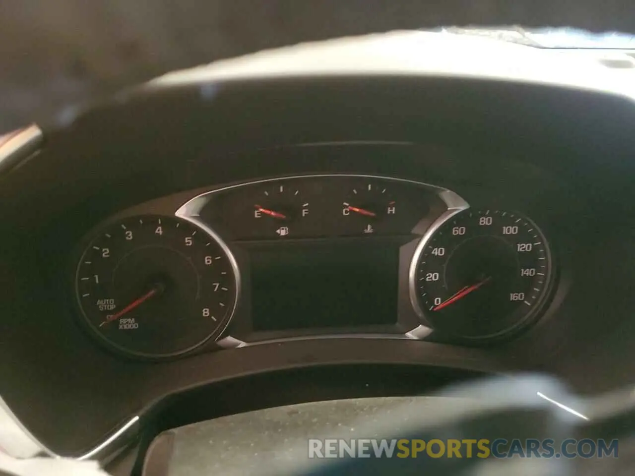 9 Photograph of a damaged car 2GNAXUEV7K6128667 CHEVROLET EQUINOX 2019