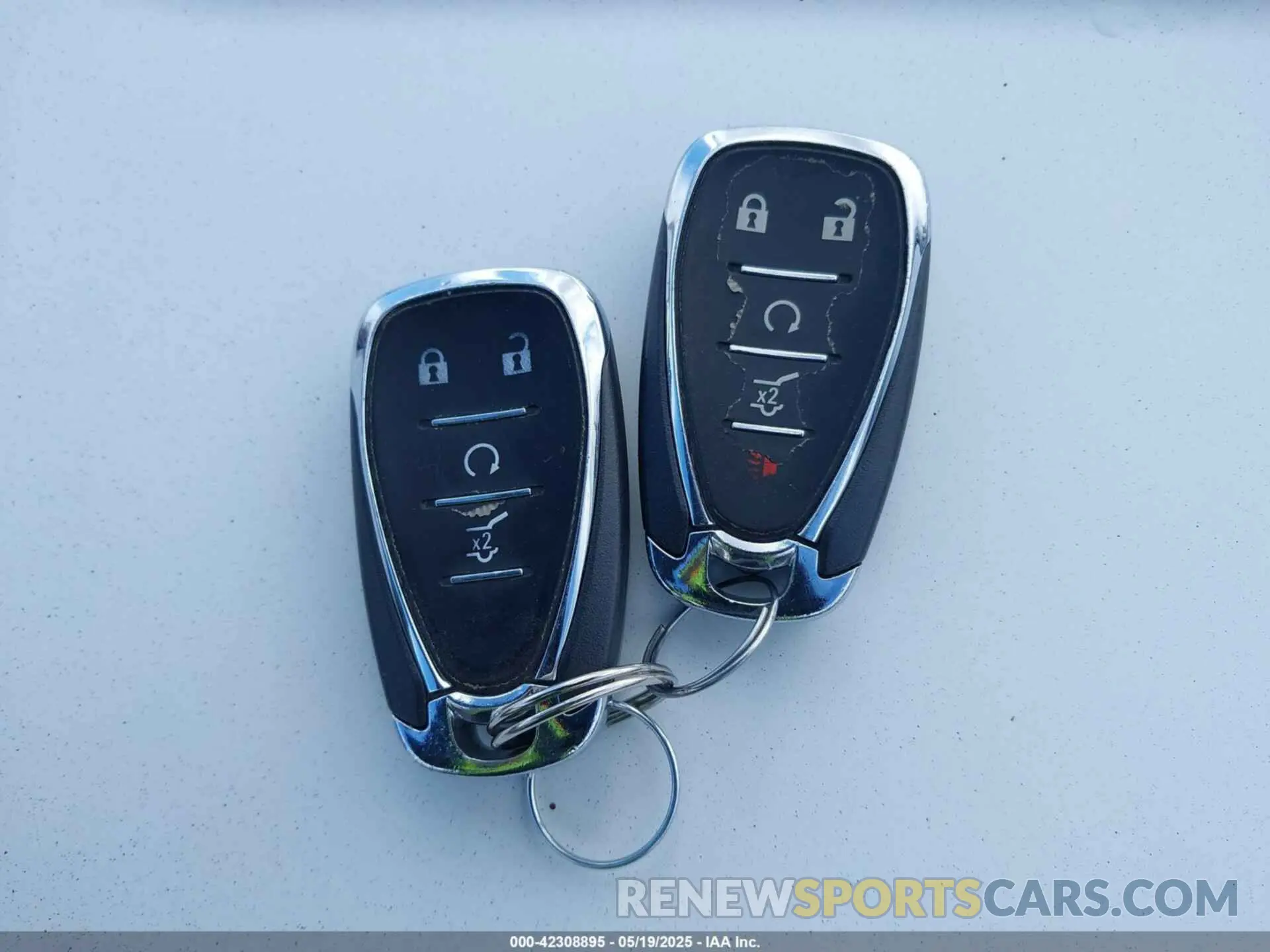 11 Photograph of a damaged car 2GNAXUEV7K6186908 CHEVROLET EQUINOX 2019