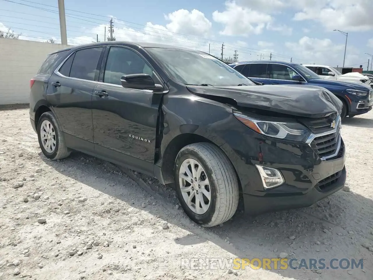 4 Photograph of a damaged car 2GNAXUEV7K6233256 CHEVROLET EQUINOX 2019