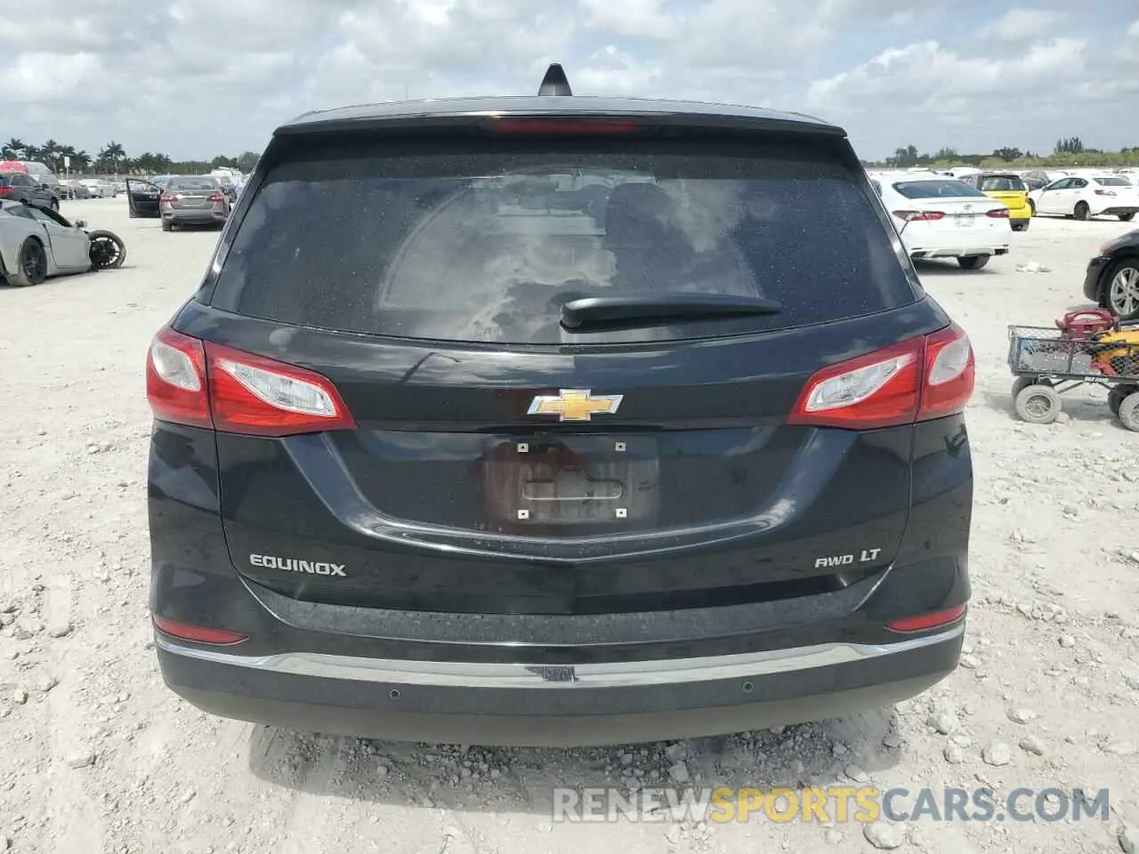 6 Photograph of a damaged car 2GNAXUEV7K6233256 CHEVROLET EQUINOX 2019