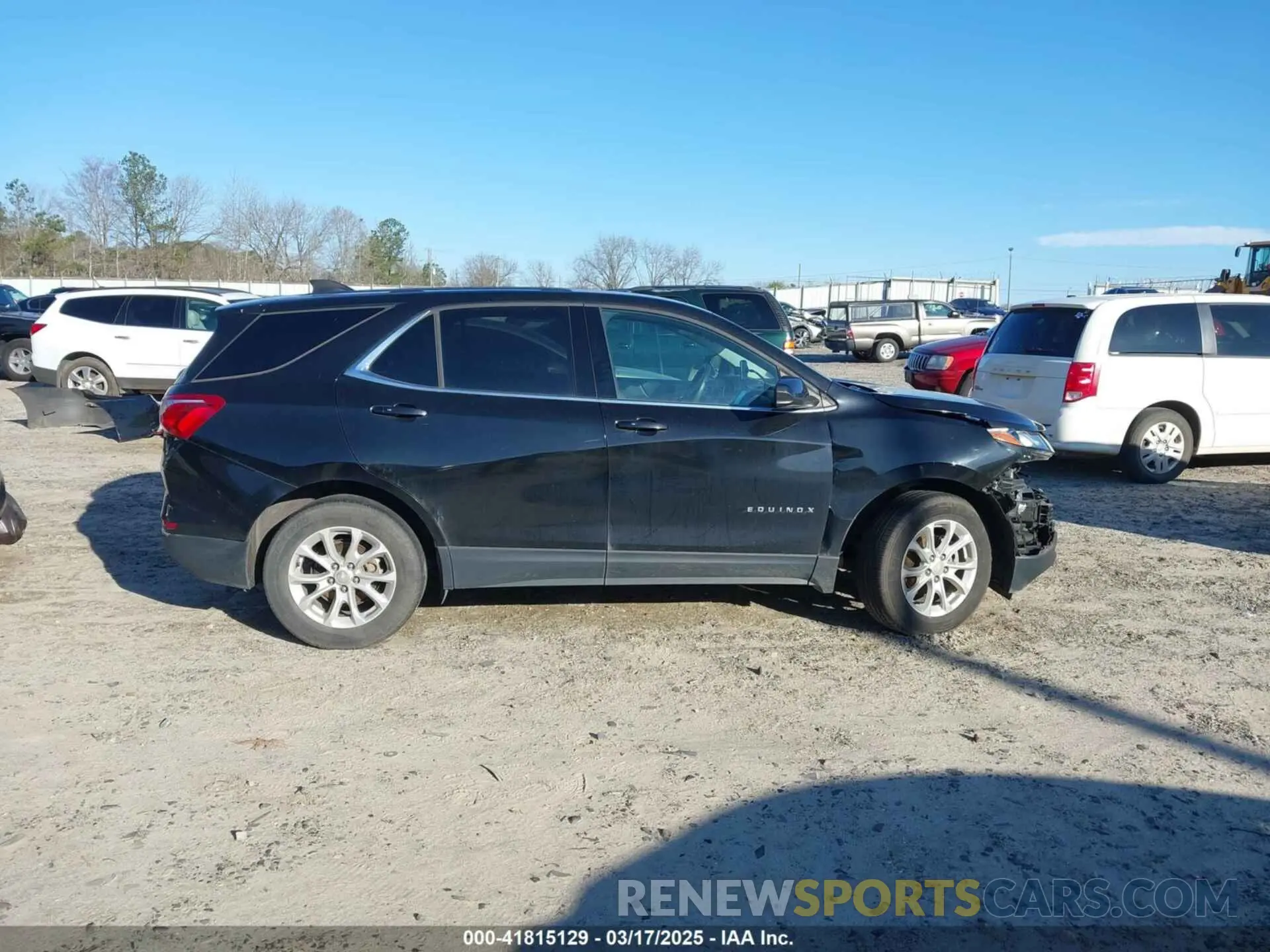 13 Photograph of a damaged car 2GNAXUEV7K6242703 CHEVROLET EQUINOX 2019