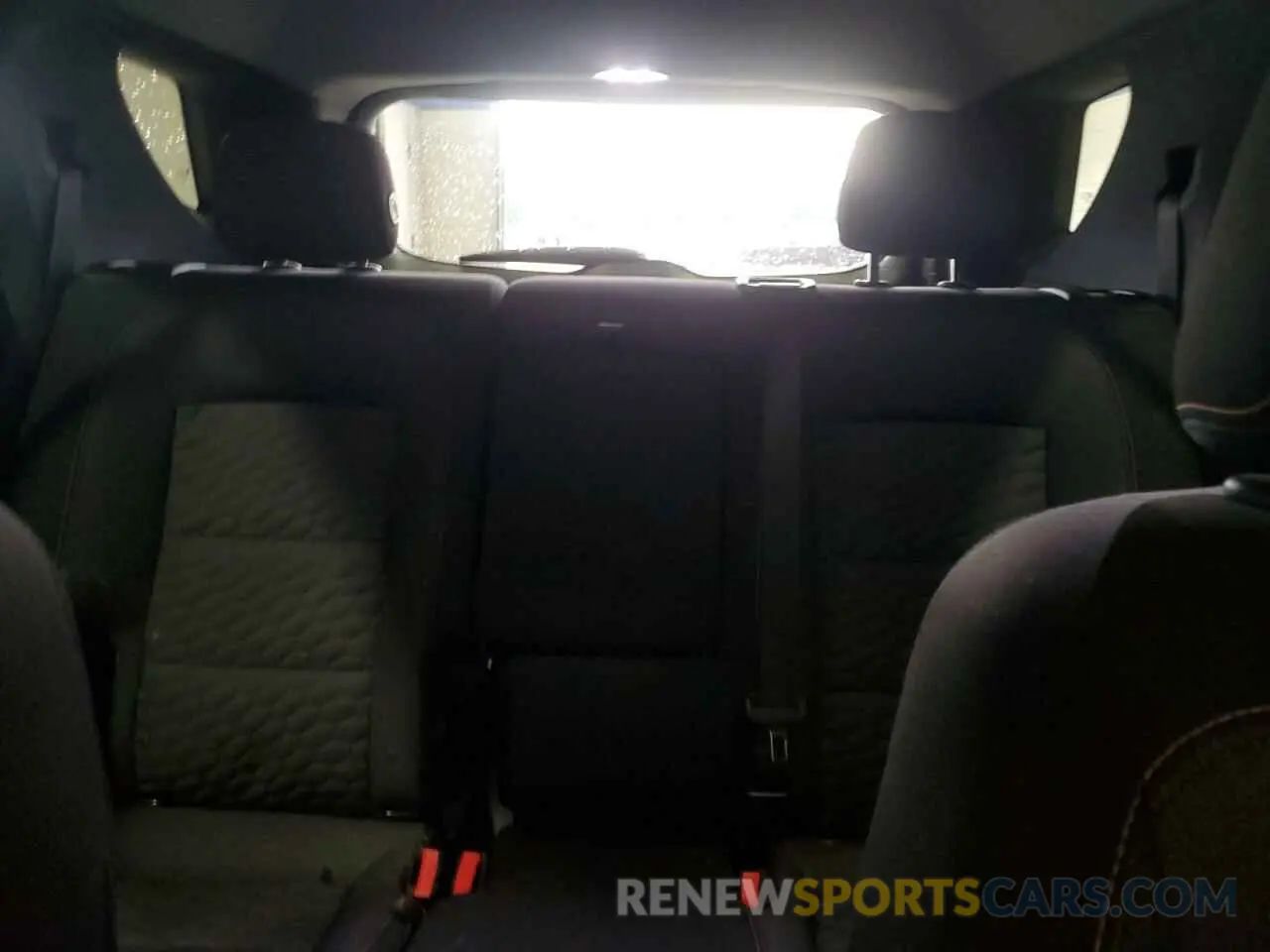 10 Photograph of a damaged car 2GNAXUEV7K6269089 CHEVROLET EQUINOX 2019