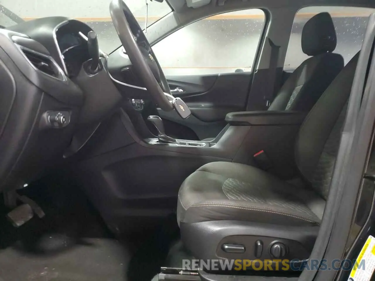 7 Photograph of a damaged car 2GNAXUEV7K6269089 CHEVROLET EQUINOX 2019