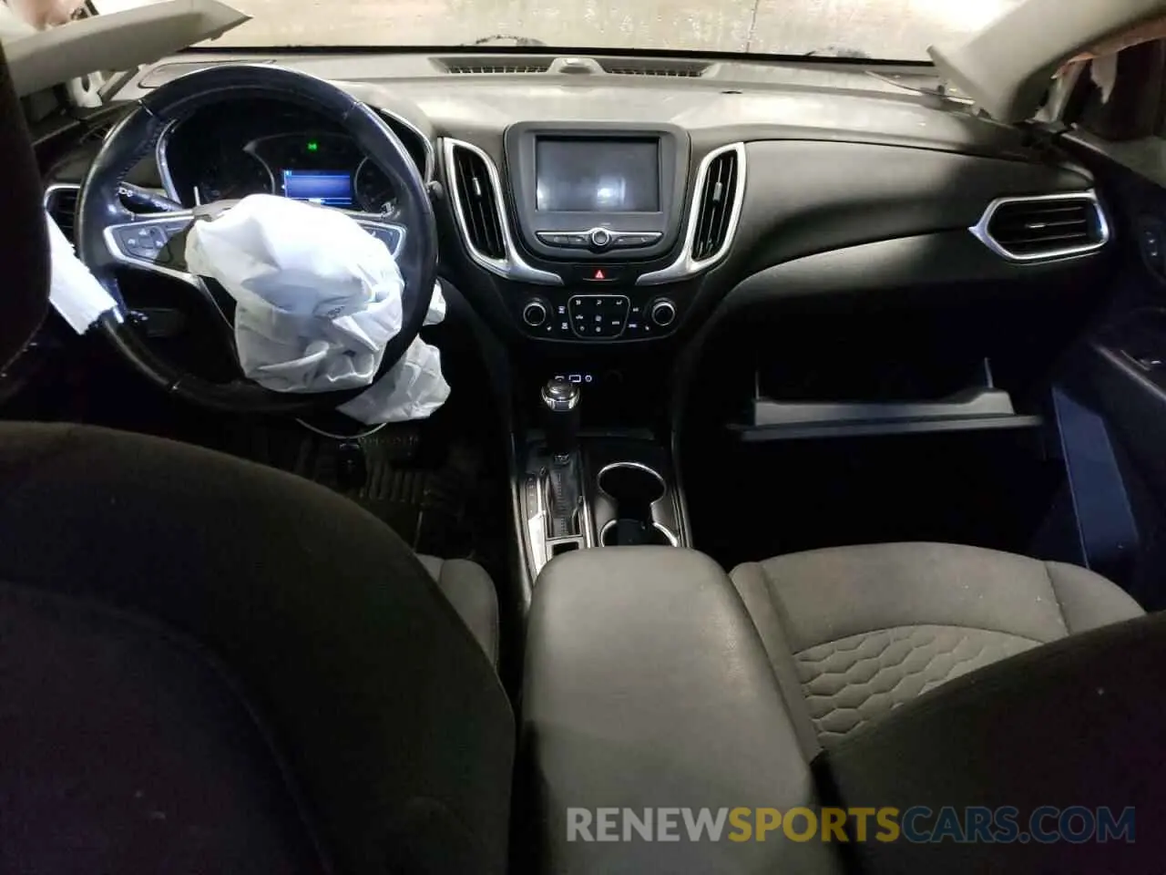 8 Photograph of a damaged car 2GNAXUEV7K6305380 CHEVROLET EQUINOX 2019