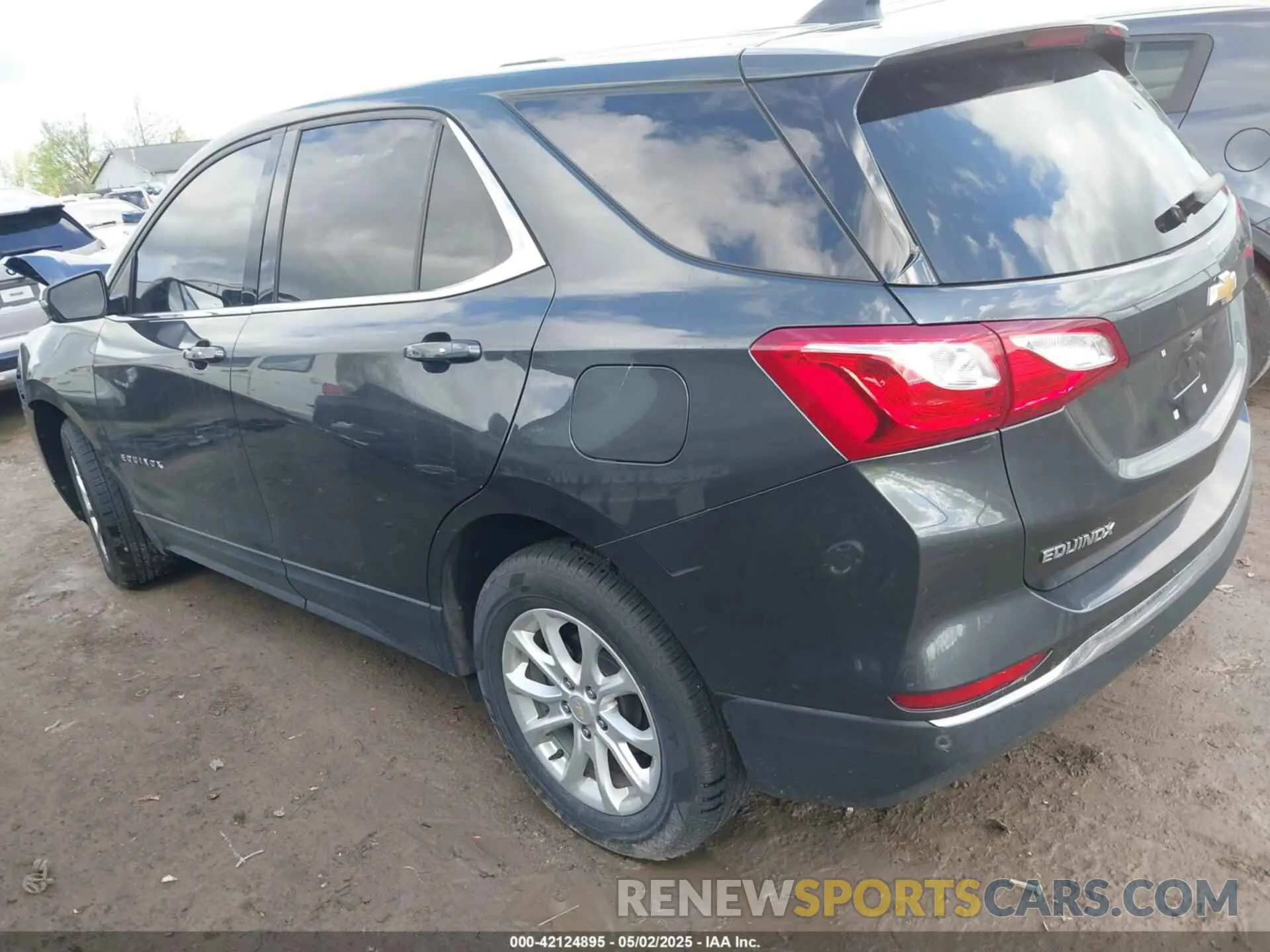 14 Photograph of a damaged car 2GNAXUEV8K6102708 CHEVROLET EQUINOX 2019