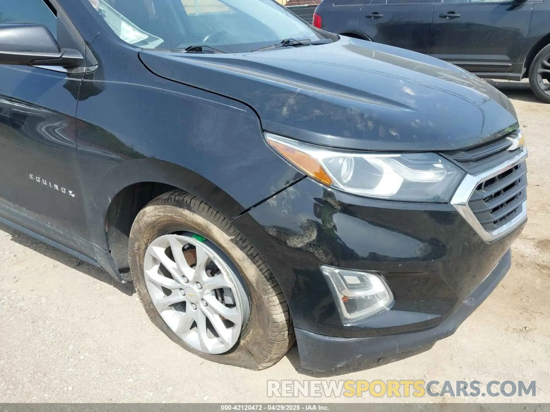 12 Photograph of a damaged car 2GNAXUEV8K6120044 CHEVROLET EQUINOX 2019