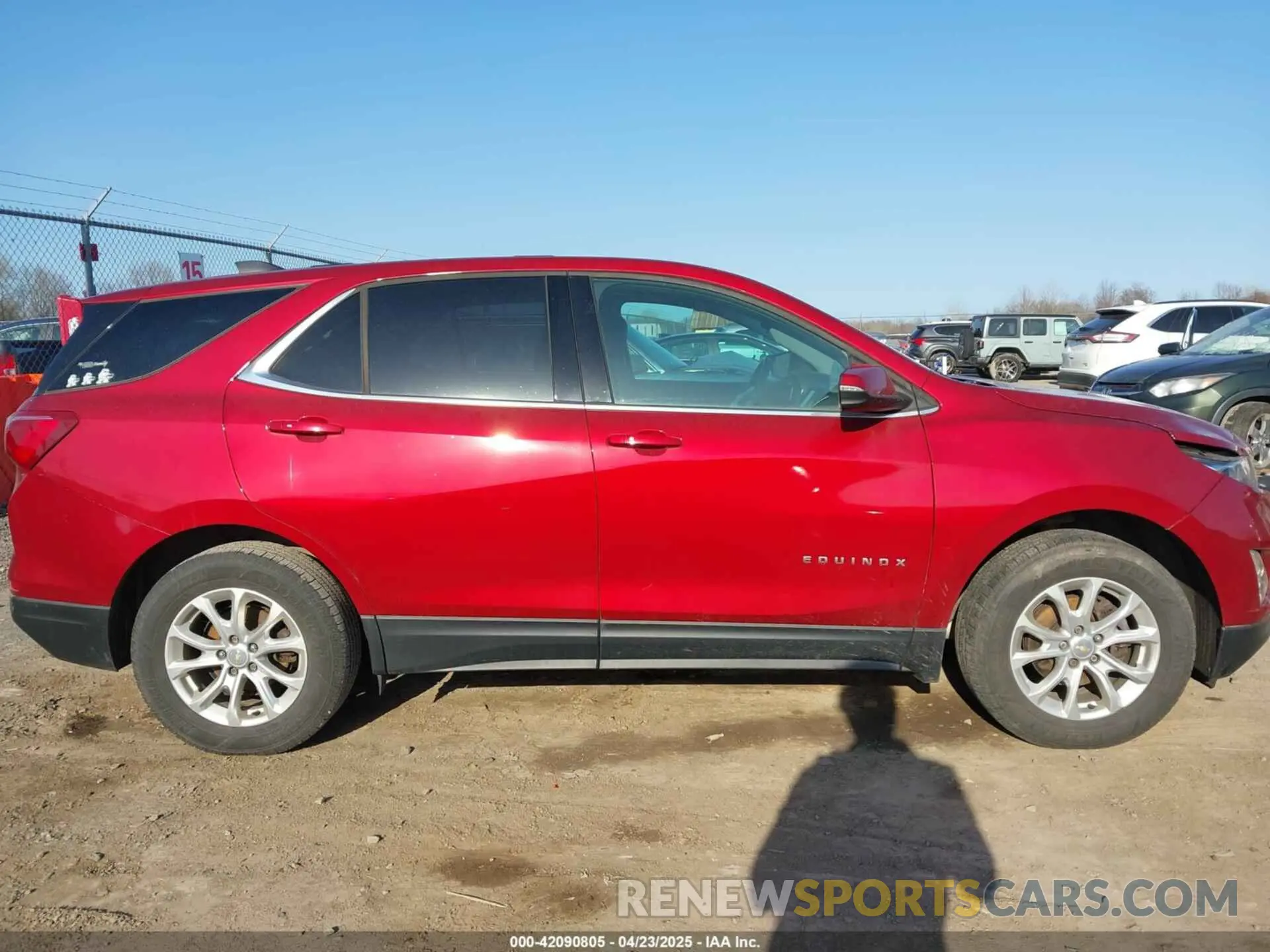 14 Photograph of a damaged car 2GNAXUEV8K6125969 CHEVROLET EQUINOX 2019