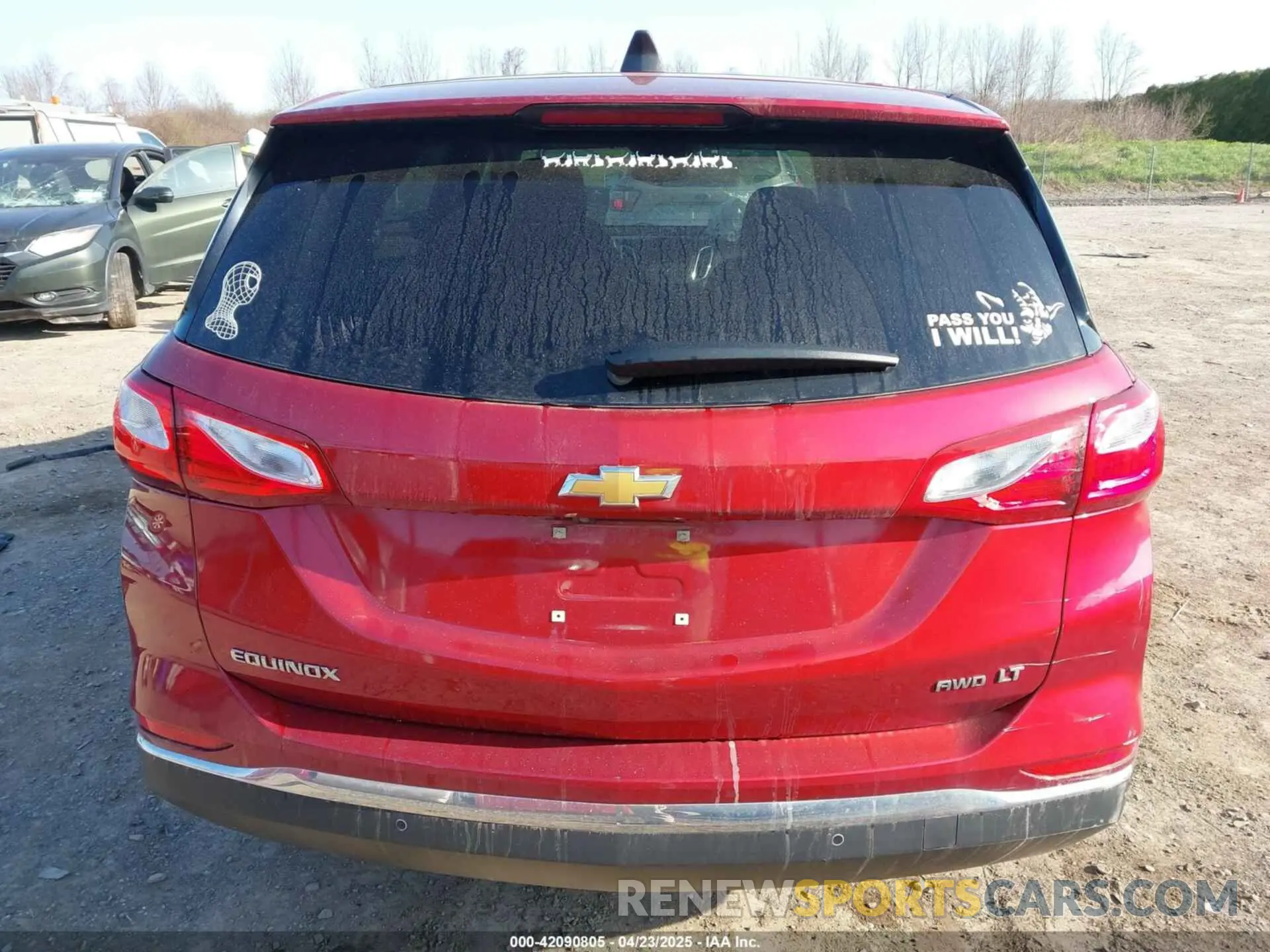 17 Photograph of a damaged car 2GNAXUEV8K6125969 CHEVROLET EQUINOX 2019