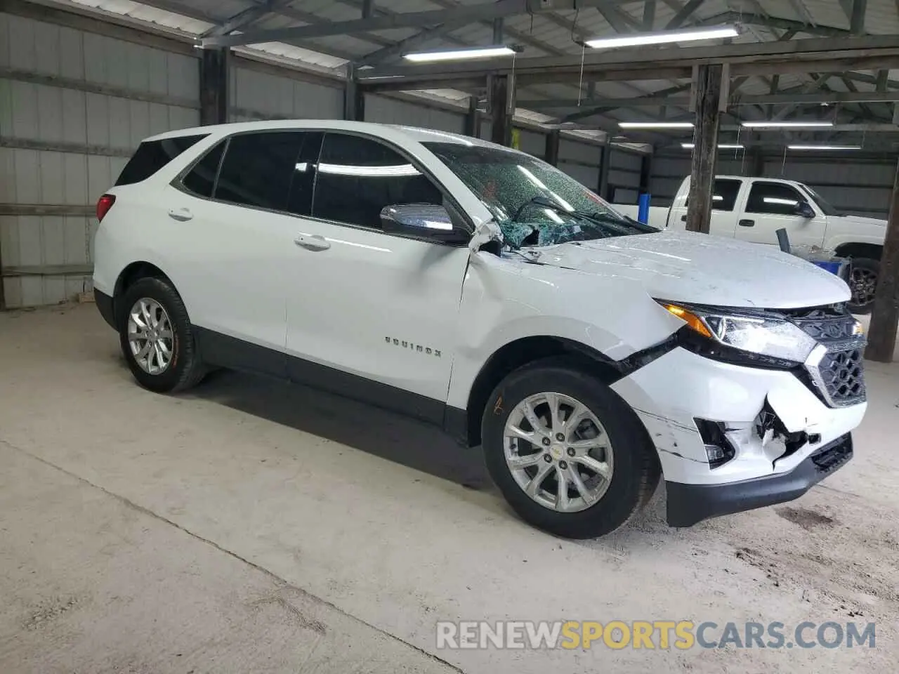 4 Photograph of a damaged car 2GNAXUEV8K6192488 CHEVROLET EQUINOX 2019