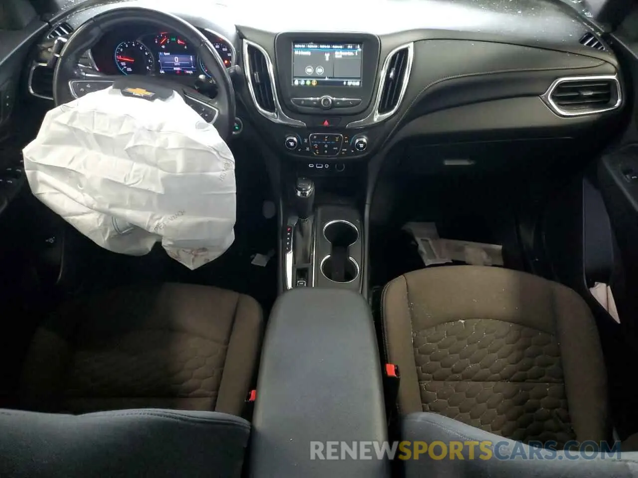 8 Photograph of a damaged car 2GNAXUEV8K6192488 CHEVROLET EQUINOX 2019