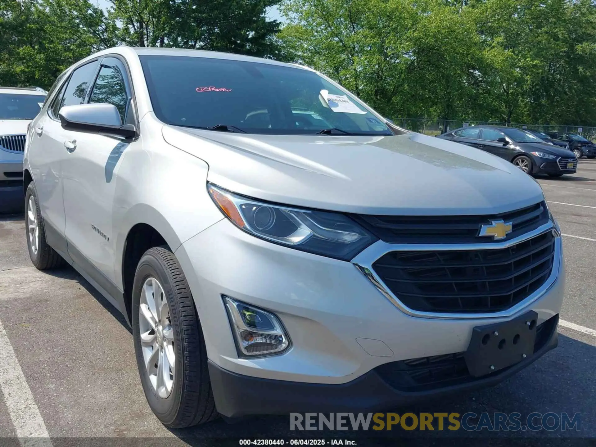 1 Photograph of a damaged car 2GNAXUEV8K6271028 CHEVROLET EQUINOX 2019