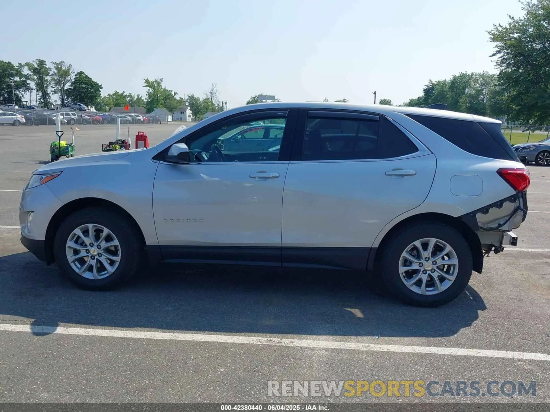 14 Photograph of a damaged car 2GNAXUEV8K6271028 CHEVROLET EQUINOX 2019