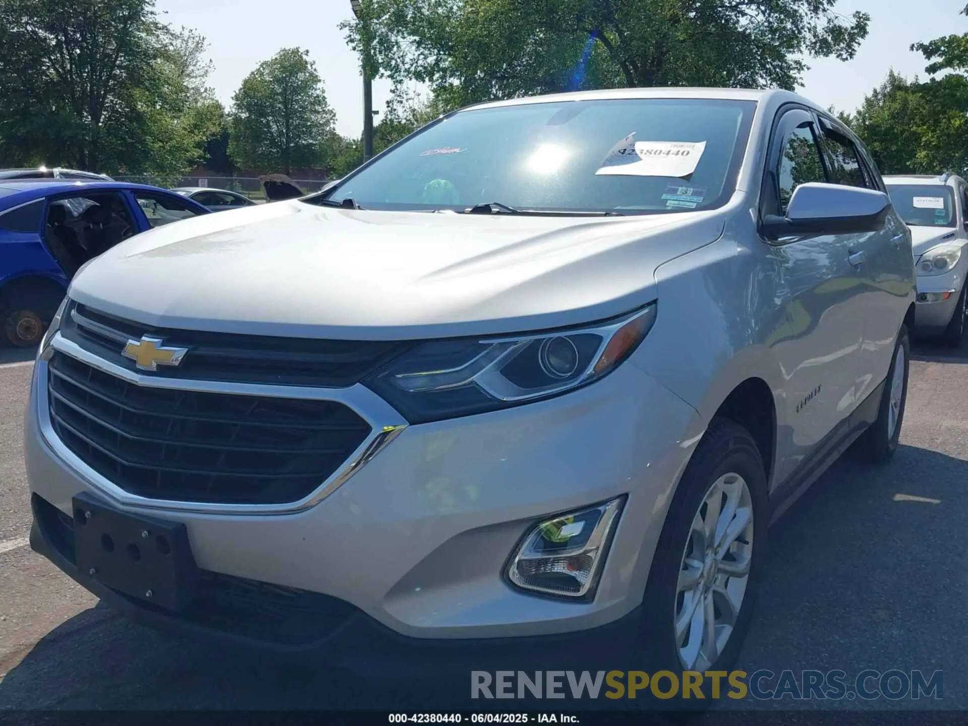 2 Photograph of a damaged car 2GNAXUEV8K6271028 CHEVROLET EQUINOX 2019