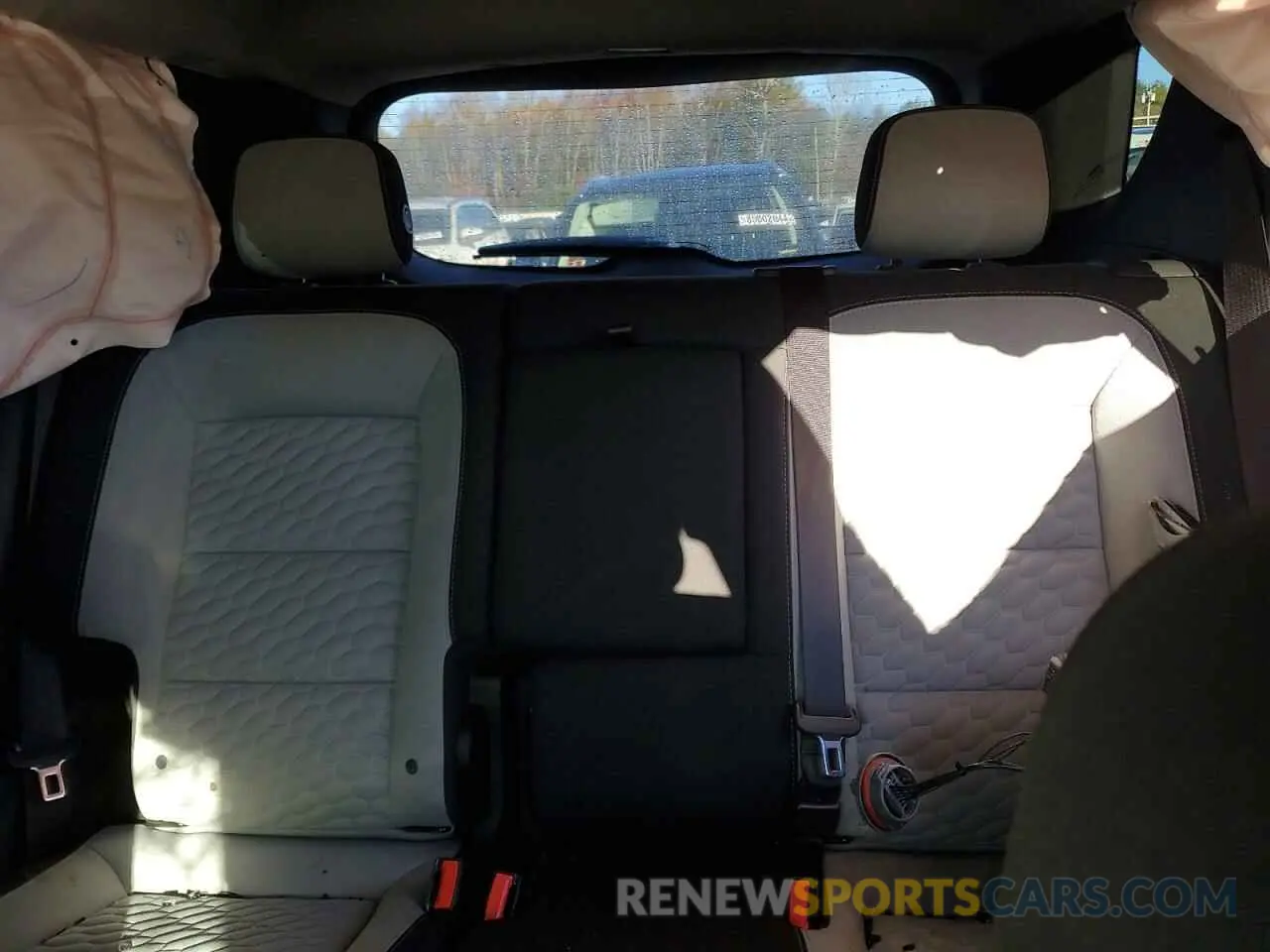 10 Photograph of a damaged car 2GNAXUEV8K6271563 CHEVROLET EQUINOX 2019