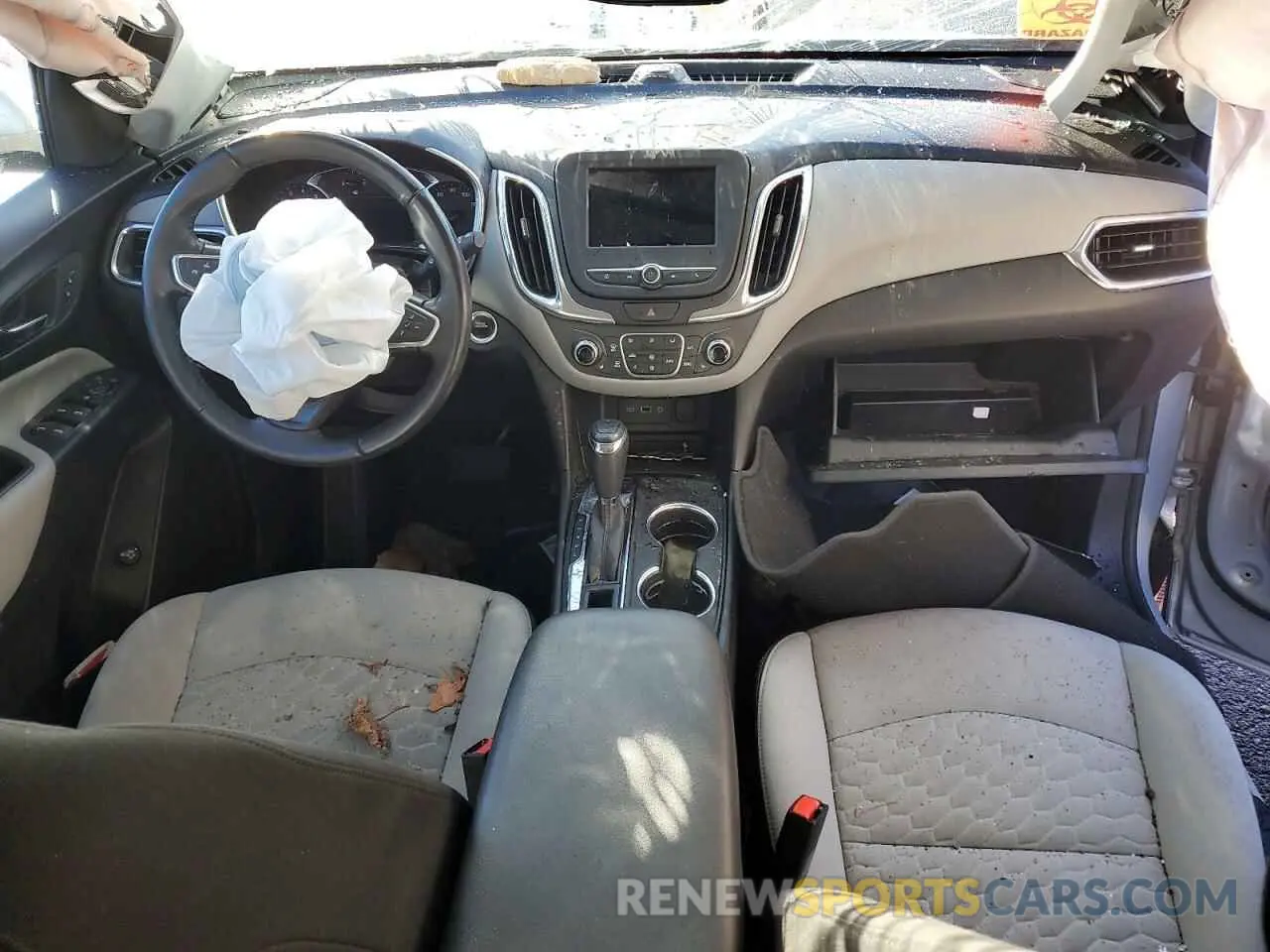 8 Photograph of a damaged car 2GNAXUEV8K6271563 CHEVROLET EQUINOX 2019