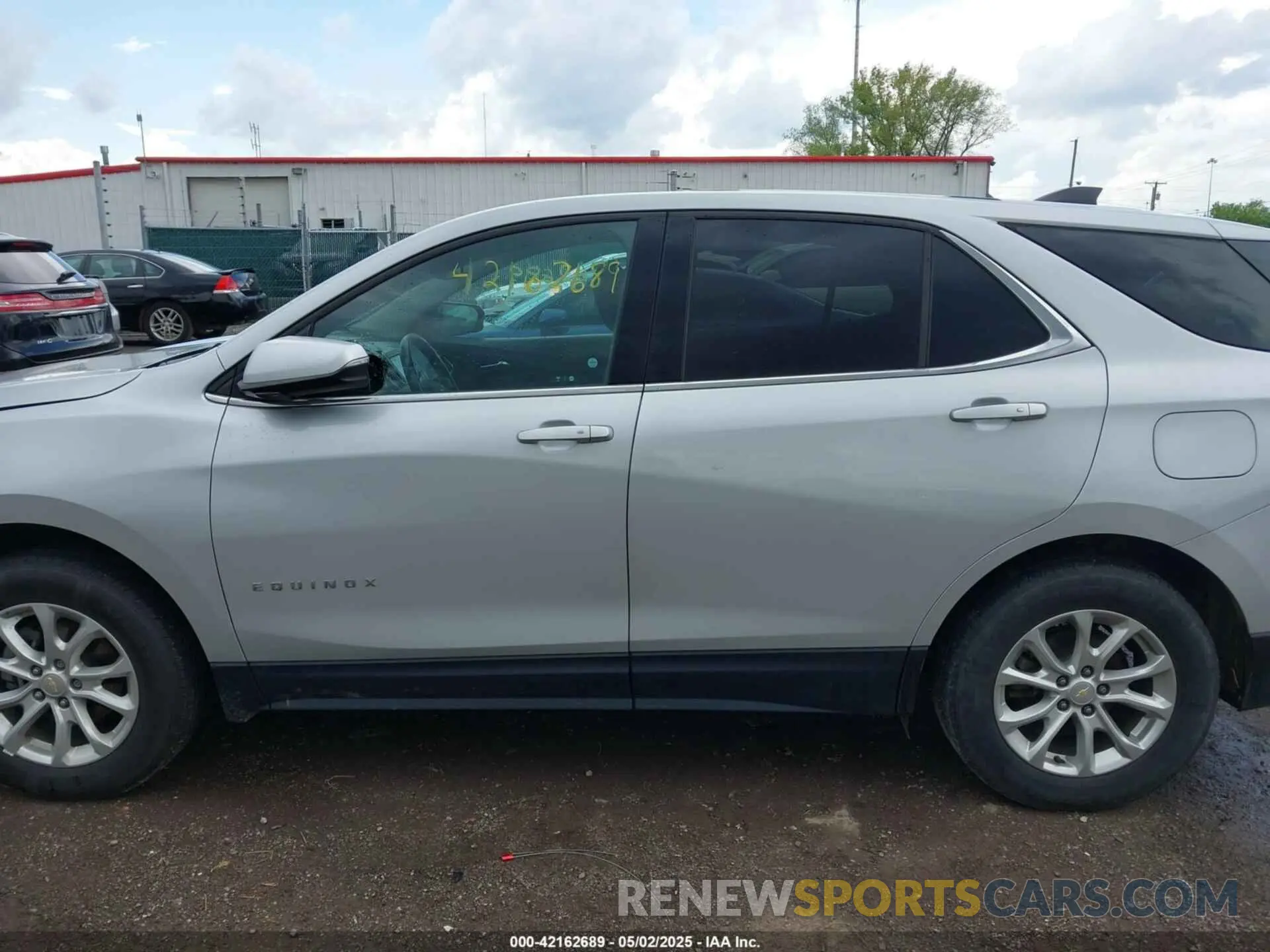 15 Photograph of a damaged car 2GNAXUEV8K6293904 CHEVROLET EQUINOX 2019