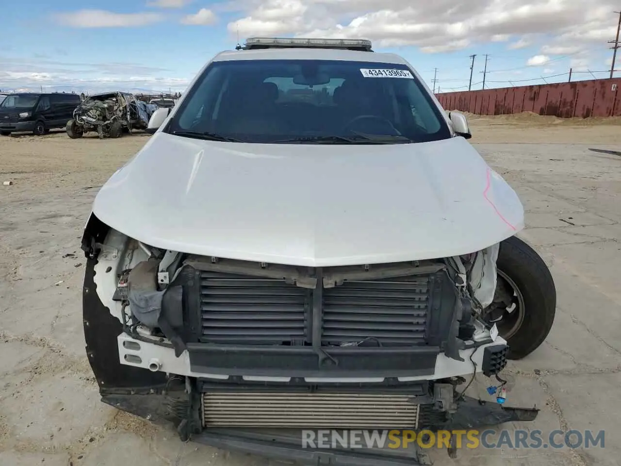 5 Photograph of a damaged car 2GNAXUEV8K6303427 CHEVROLET EQUINOX 2019
