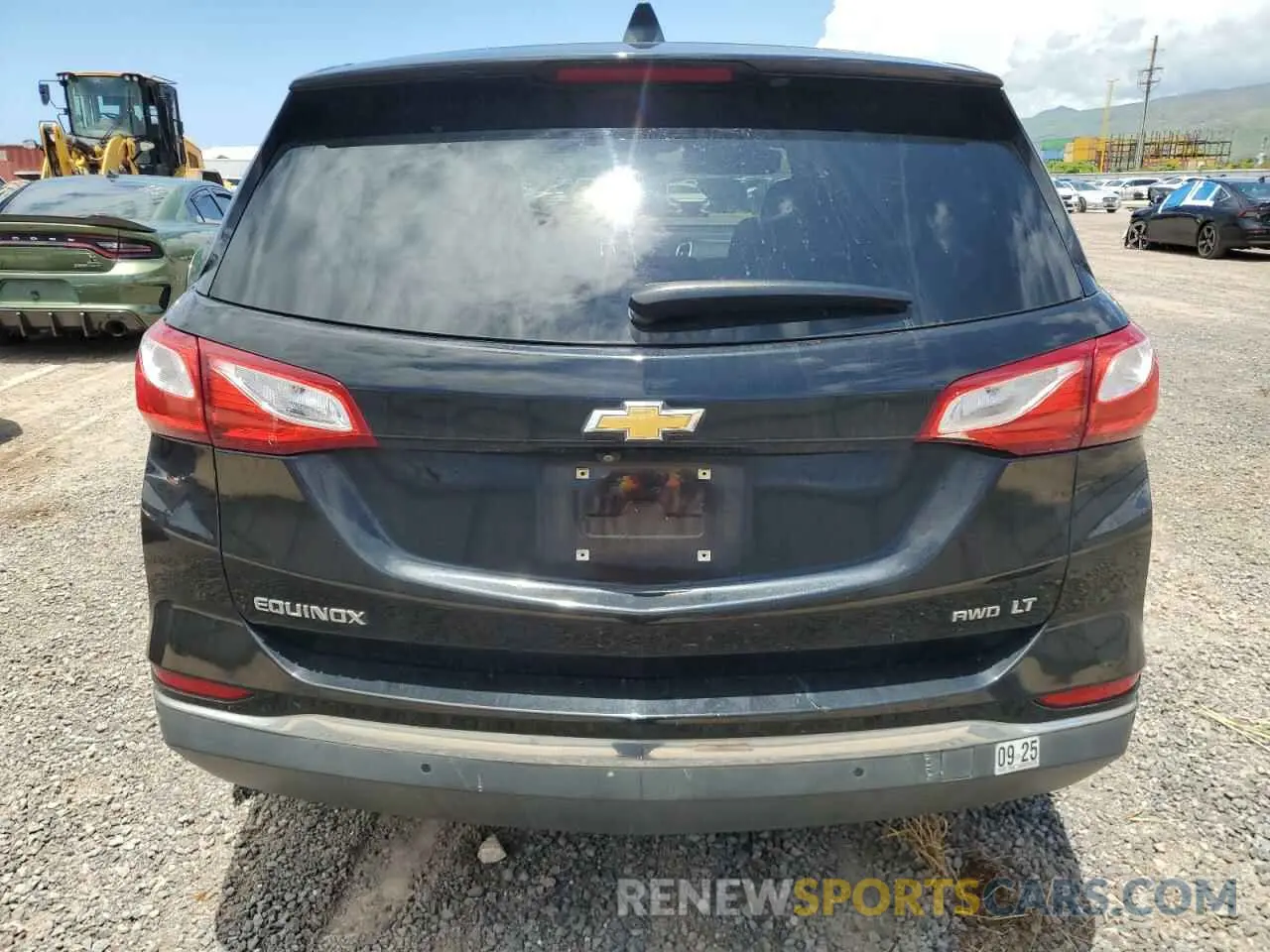 6 Photograph of a damaged car 2GNAXUEV9K6127939 CHEVROLET EQUINOX 2019