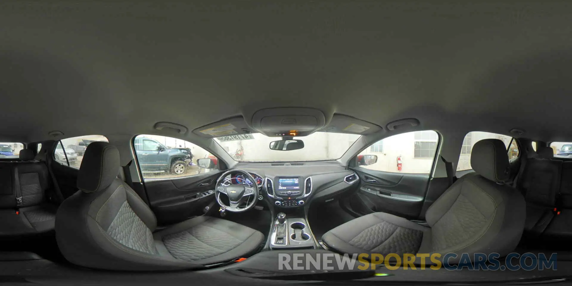 16 Photograph of a damaged car 2GNAXUEV9K6136995 CHEVROLET EQUINOX 2019