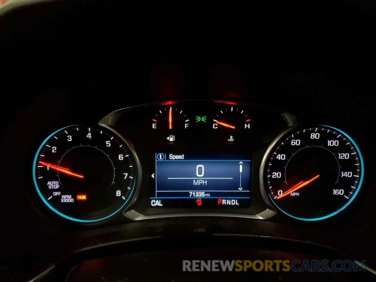 9 Photograph of a damaged car 2GNAXUEV9K6136995 CHEVROLET EQUINOX 2019