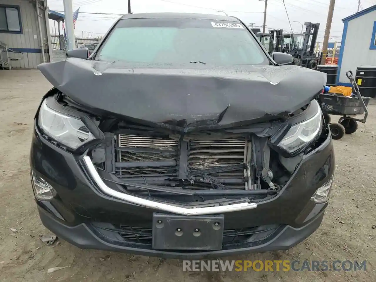 5 Photograph of a damaged car 2GNAXUEV9K6179216 CHEVROLET EQUINOX 2019