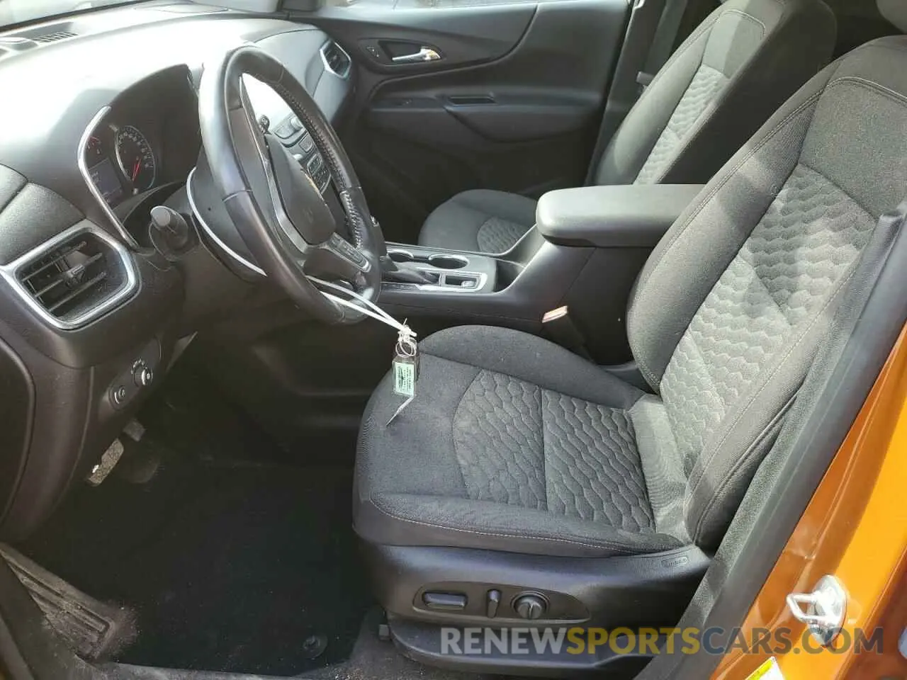 7 Photograph of a damaged car 2GNAXUEV9K6200811 CHEVROLET EQUINOX 2019