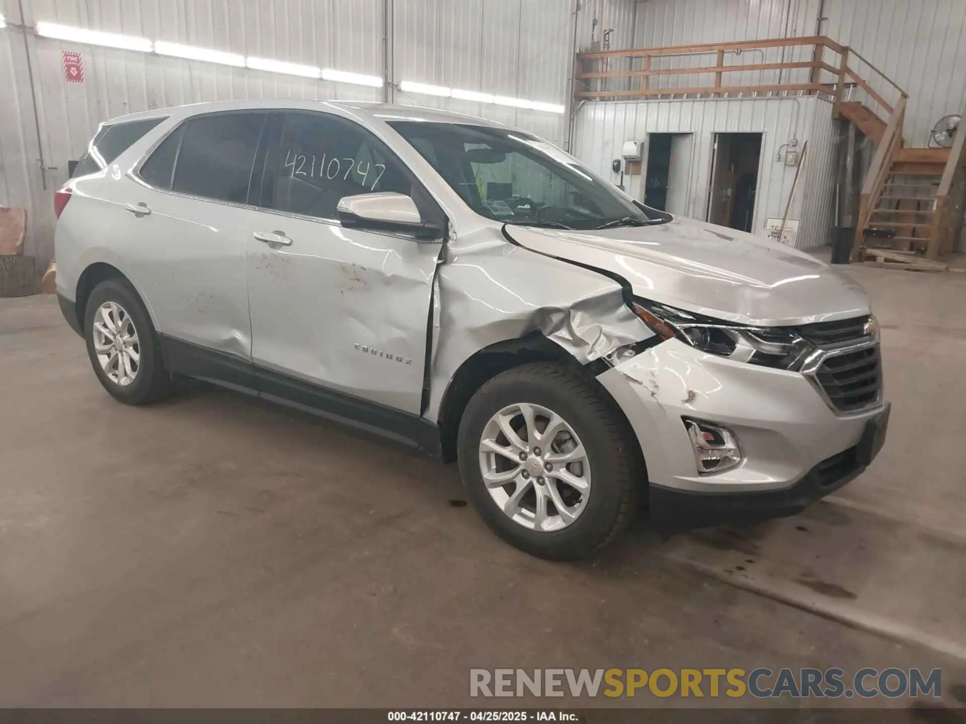 1 Photograph of a damaged car 2GNAXUEV9K6204180 CHEVROLET EQUINOX 2019