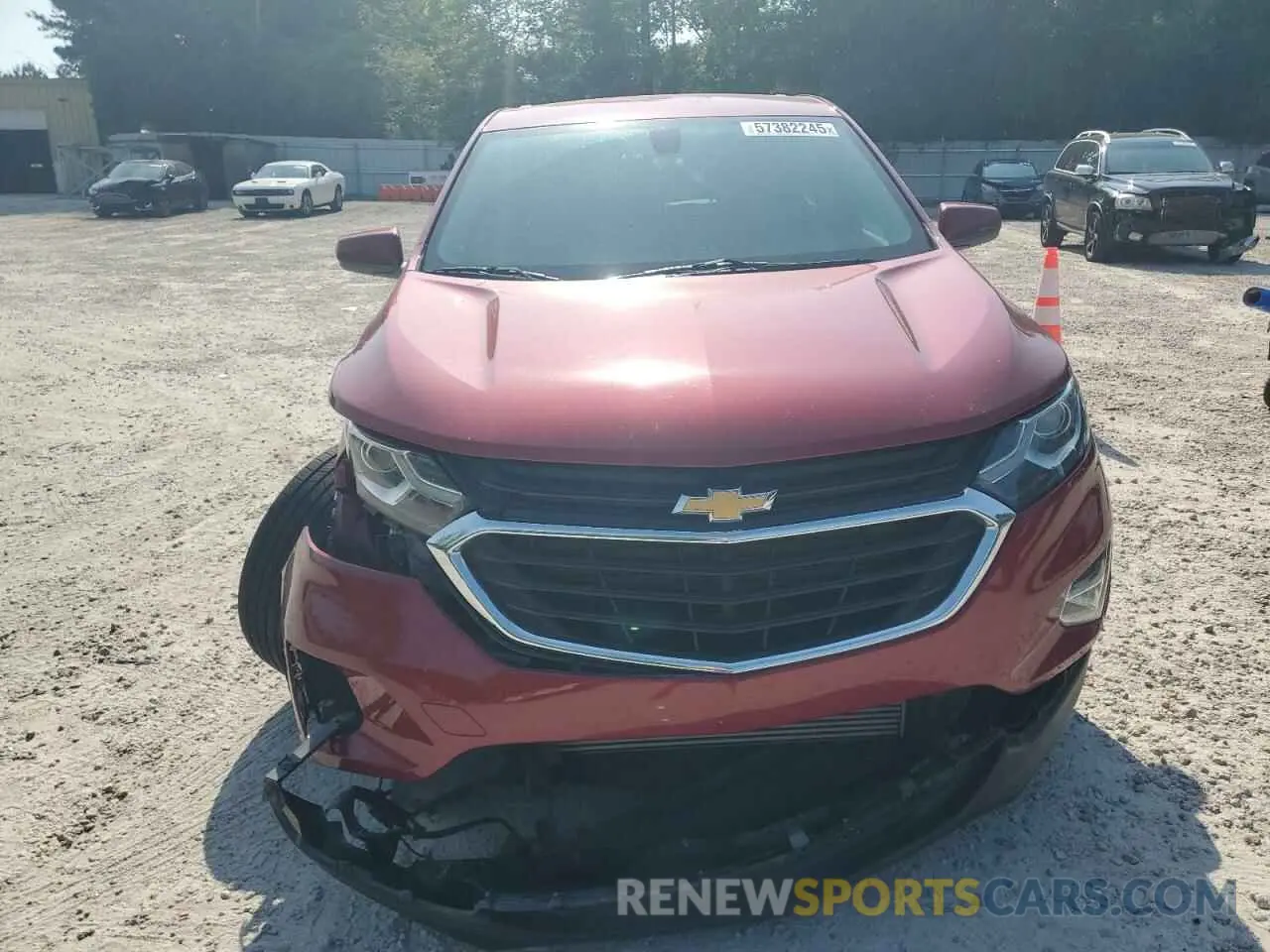 5 Photograph of a damaged car 2GNAXUEV9K6215776 CHEVROLET EQUINOX 2019