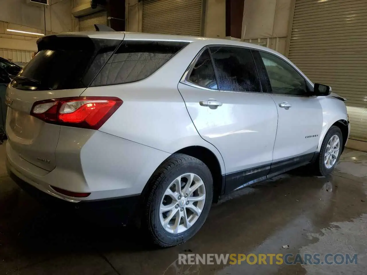 3 Photograph of a damaged car 2GNAXUEV9K6217415 CHEVROLET EQUINOX 2019