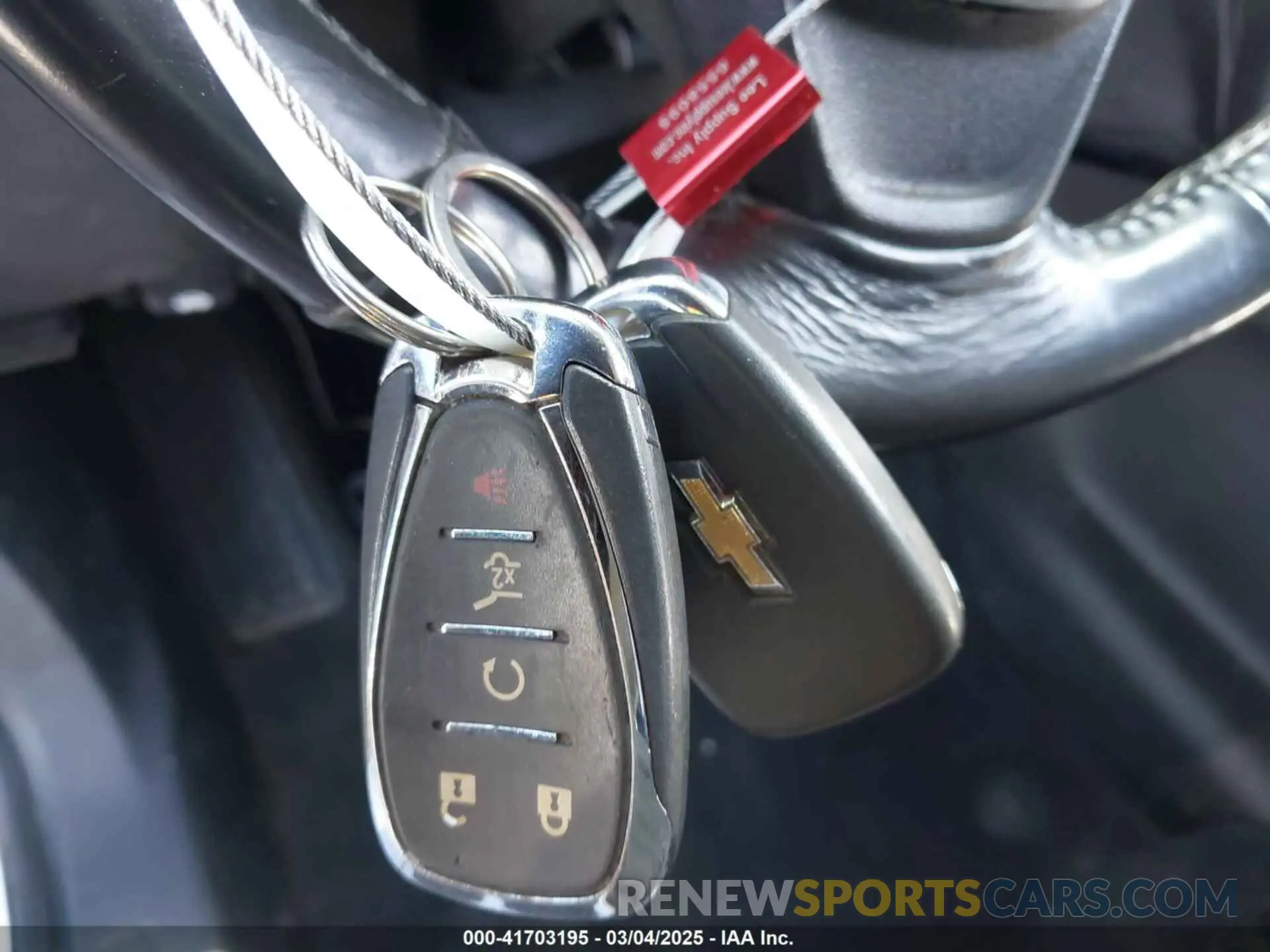 11 Photograph of a damaged car 2GNAXUEV9K6240368 CHEVROLET EQUINOX 2019