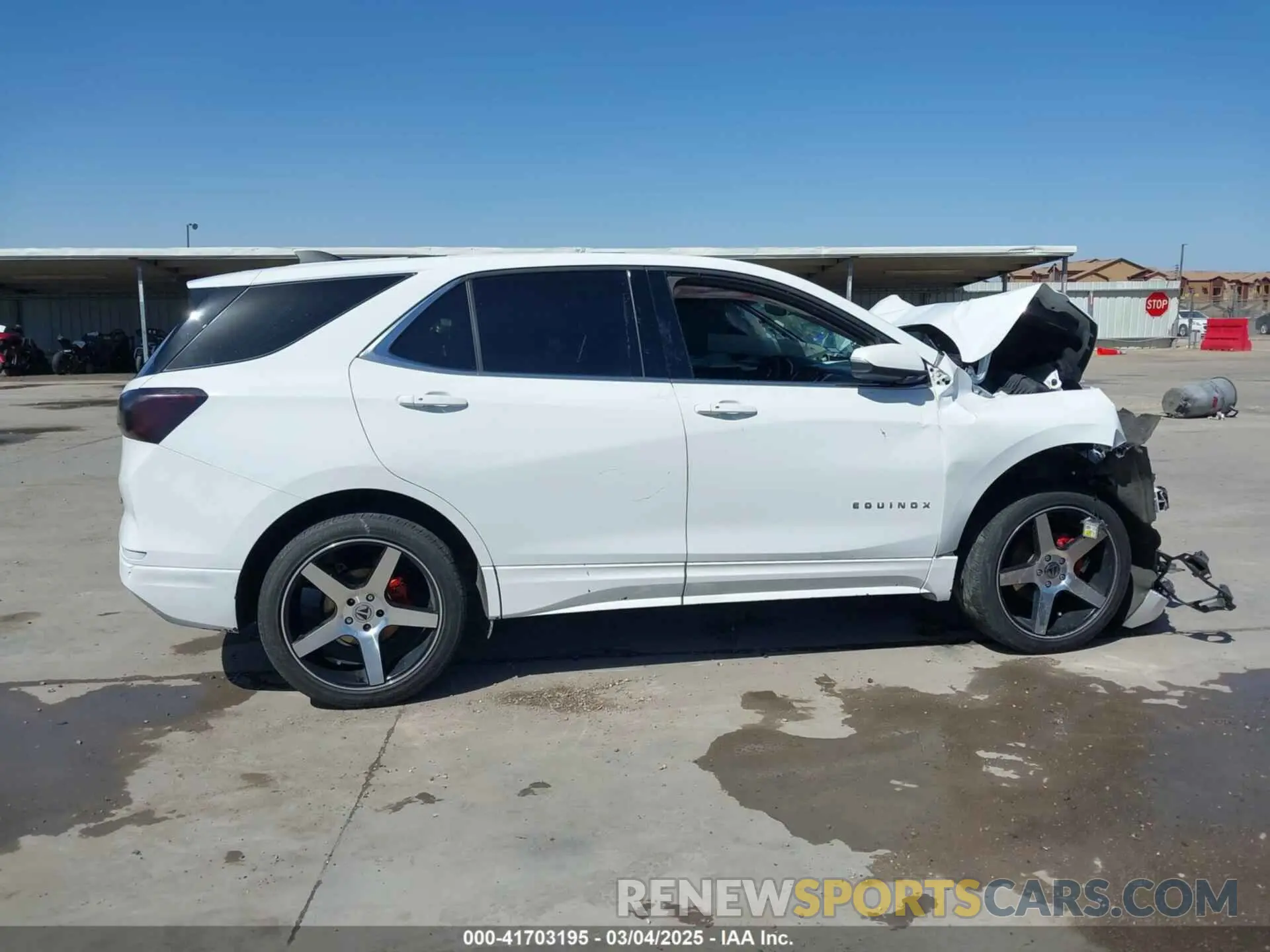 14 Photograph of a damaged car 2GNAXUEV9K6240368 CHEVROLET EQUINOX 2019