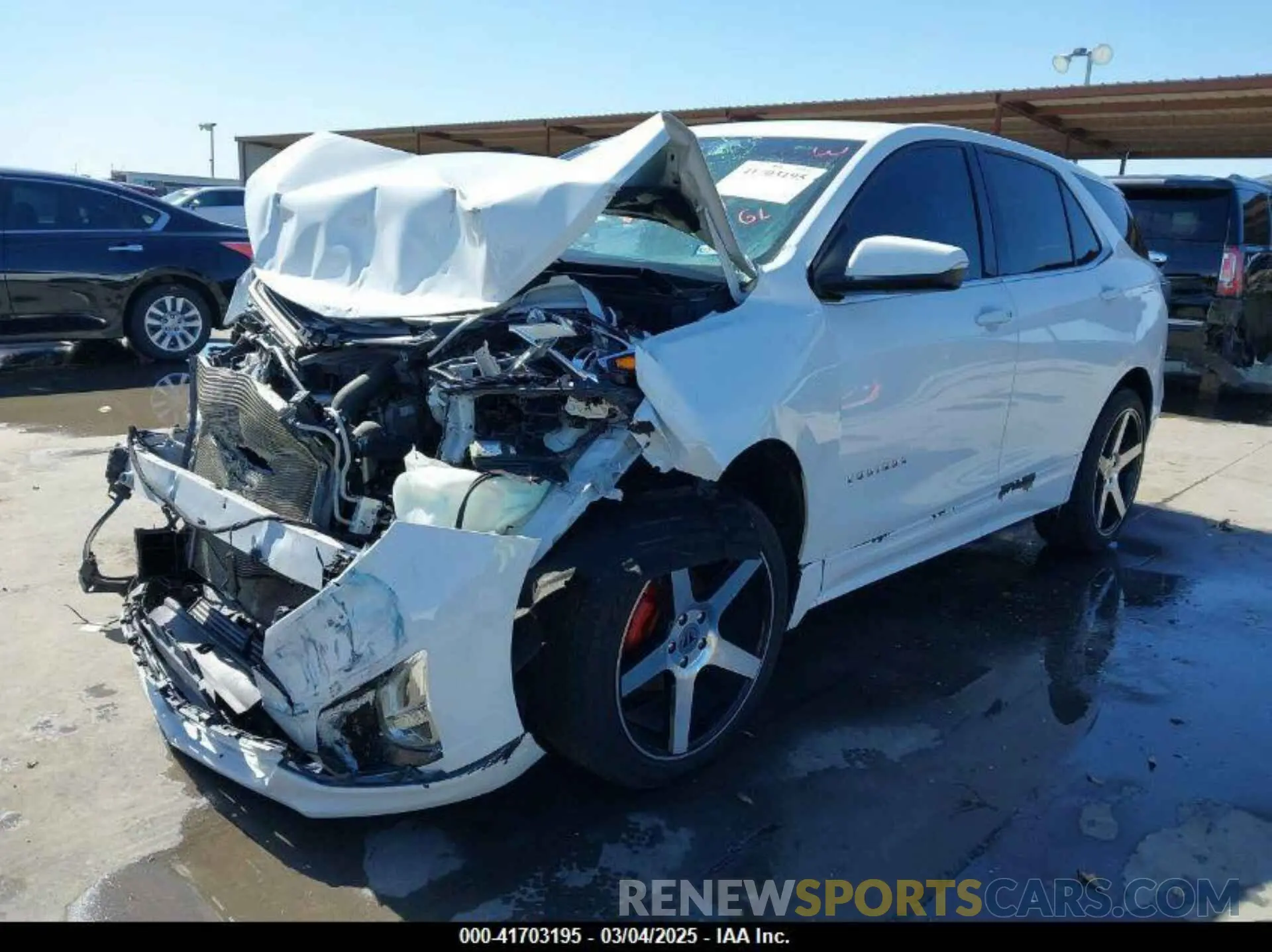 2 Photograph of a damaged car 2GNAXUEV9K6240368 CHEVROLET EQUINOX 2019