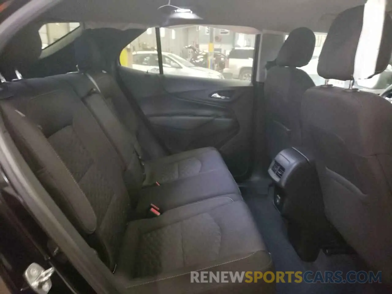 11 Photograph of a damaged car 2GNAXUEV9K6269322 CHEVROLET EQUINOX 2019