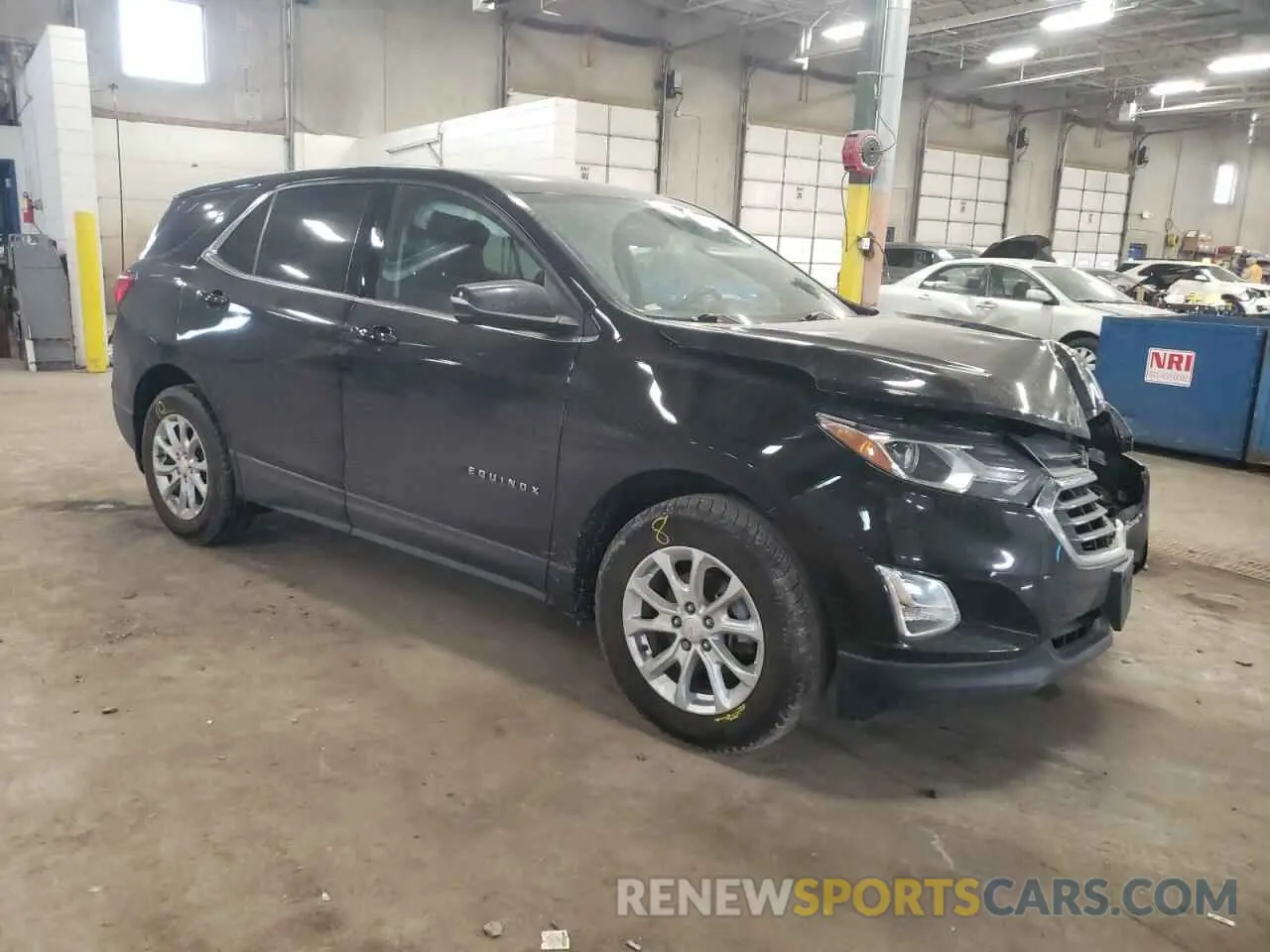 4 Photograph of a damaged car 2GNAXUEV9K6269322 CHEVROLET EQUINOX 2019