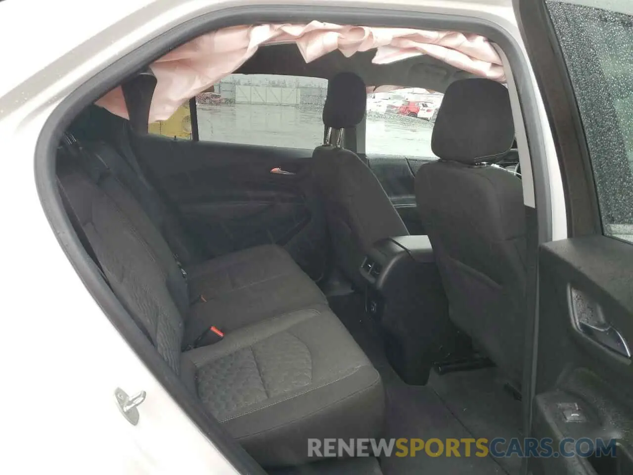 11 Photograph of a damaged car 2GNAXUEV9K6290882 CHEVROLET EQUINOX 2019