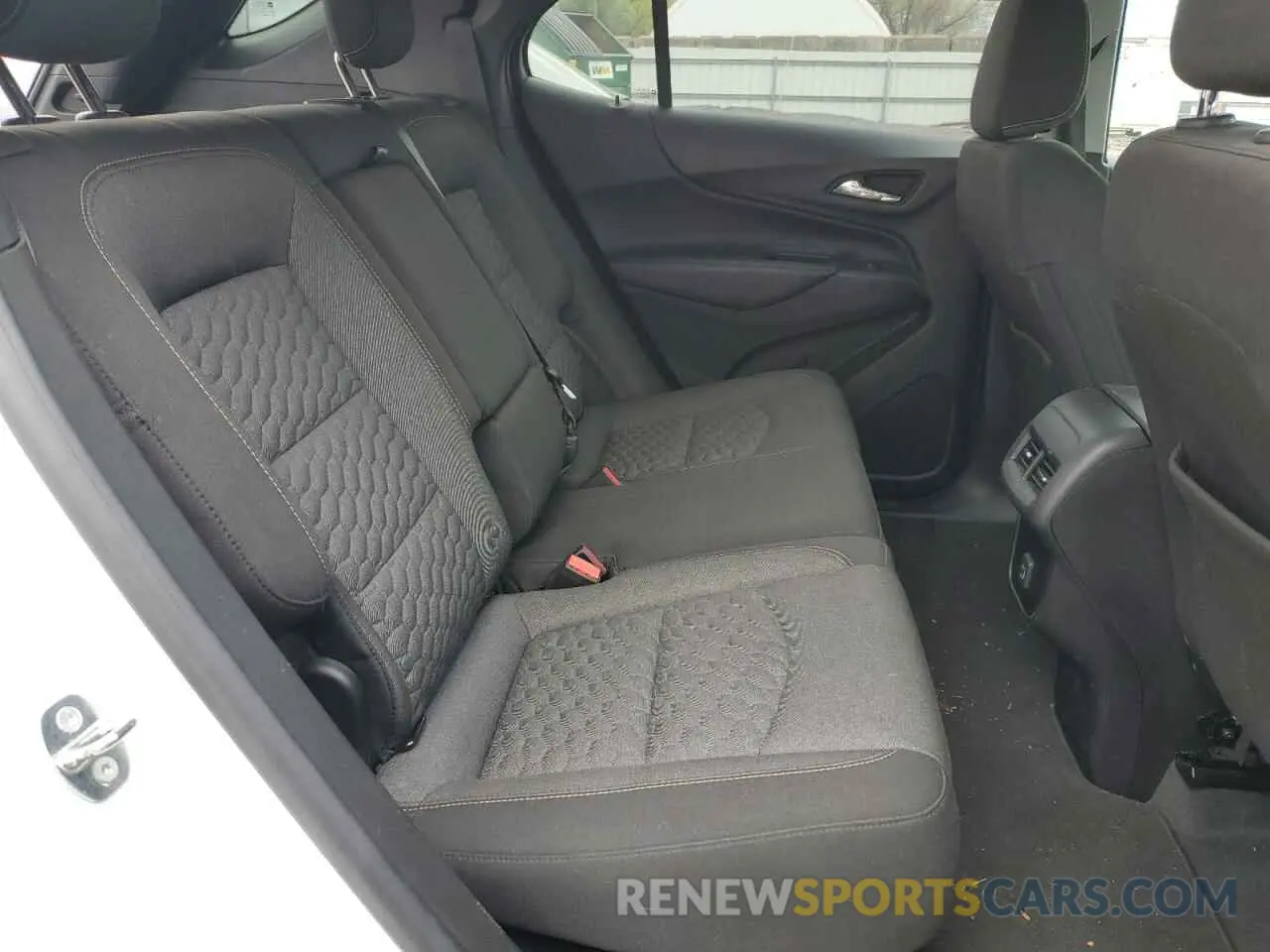 11 Photograph of a damaged car 2GNAXUEVXK6118098 CHEVROLET EQUINOX 2019
