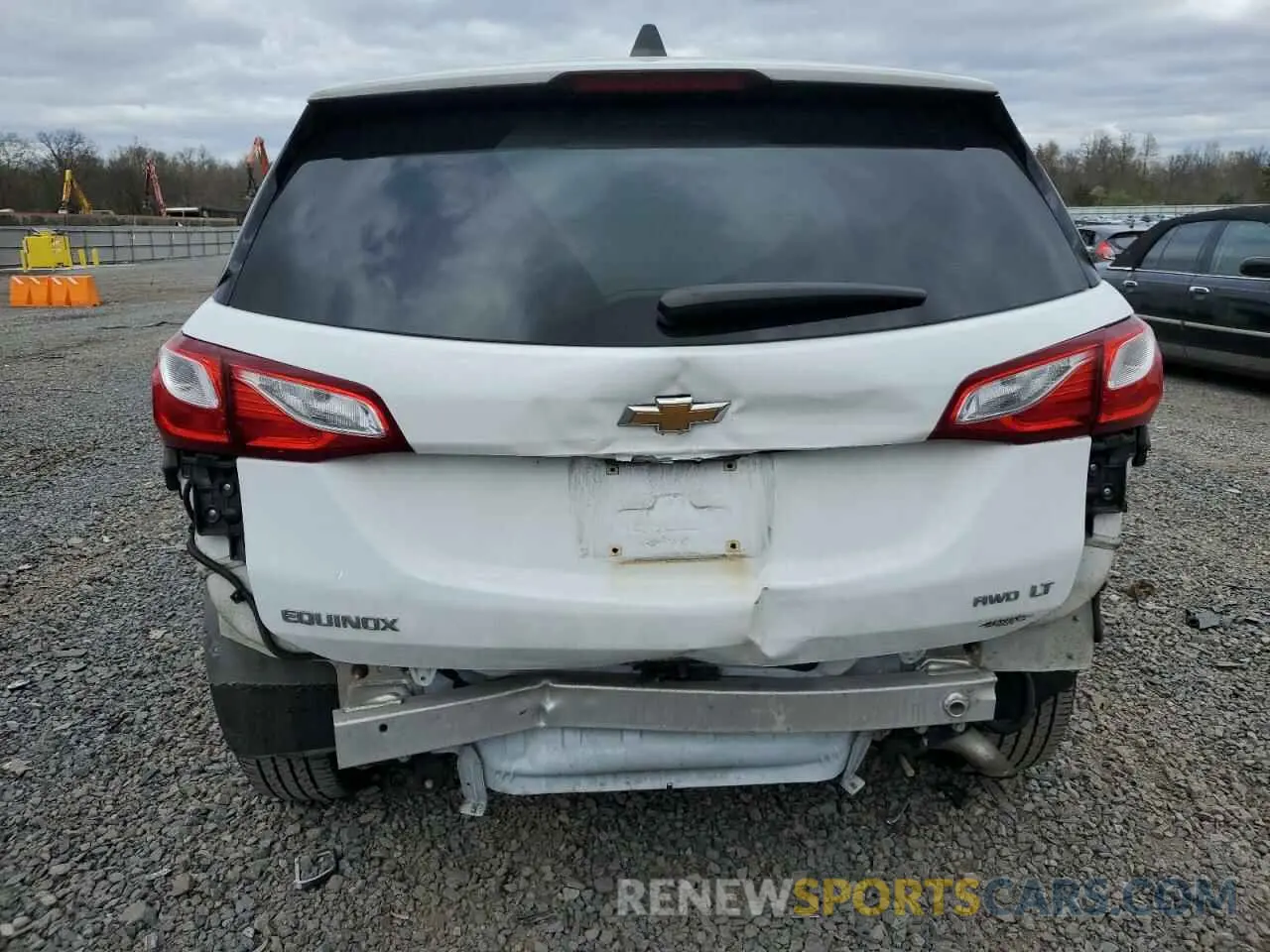 6 Photograph of a damaged car 2GNAXUEVXK6118098 CHEVROLET EQUINOX 2019