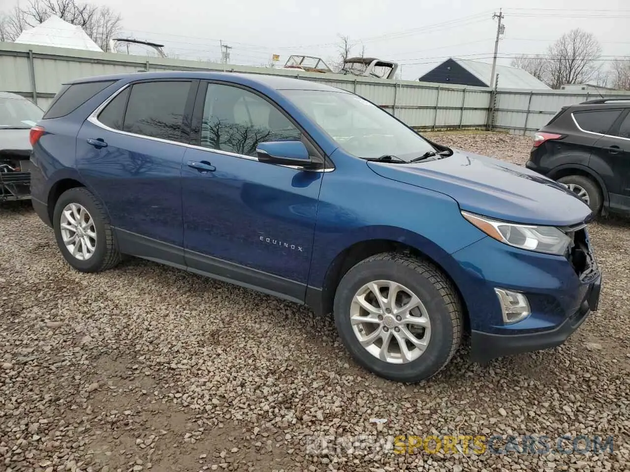 4 Photograph of a damaged car 2GNAXUEVXK6156057 CHEVROLET EQUINOX 2019