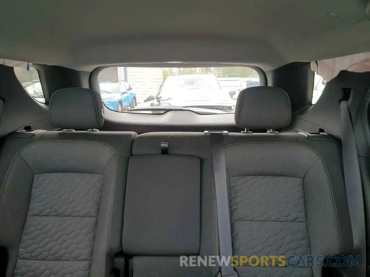 10 Photograph of a damaged car 2GNAXUEVXK6240850 CHEVROLET EQUINOX 2019