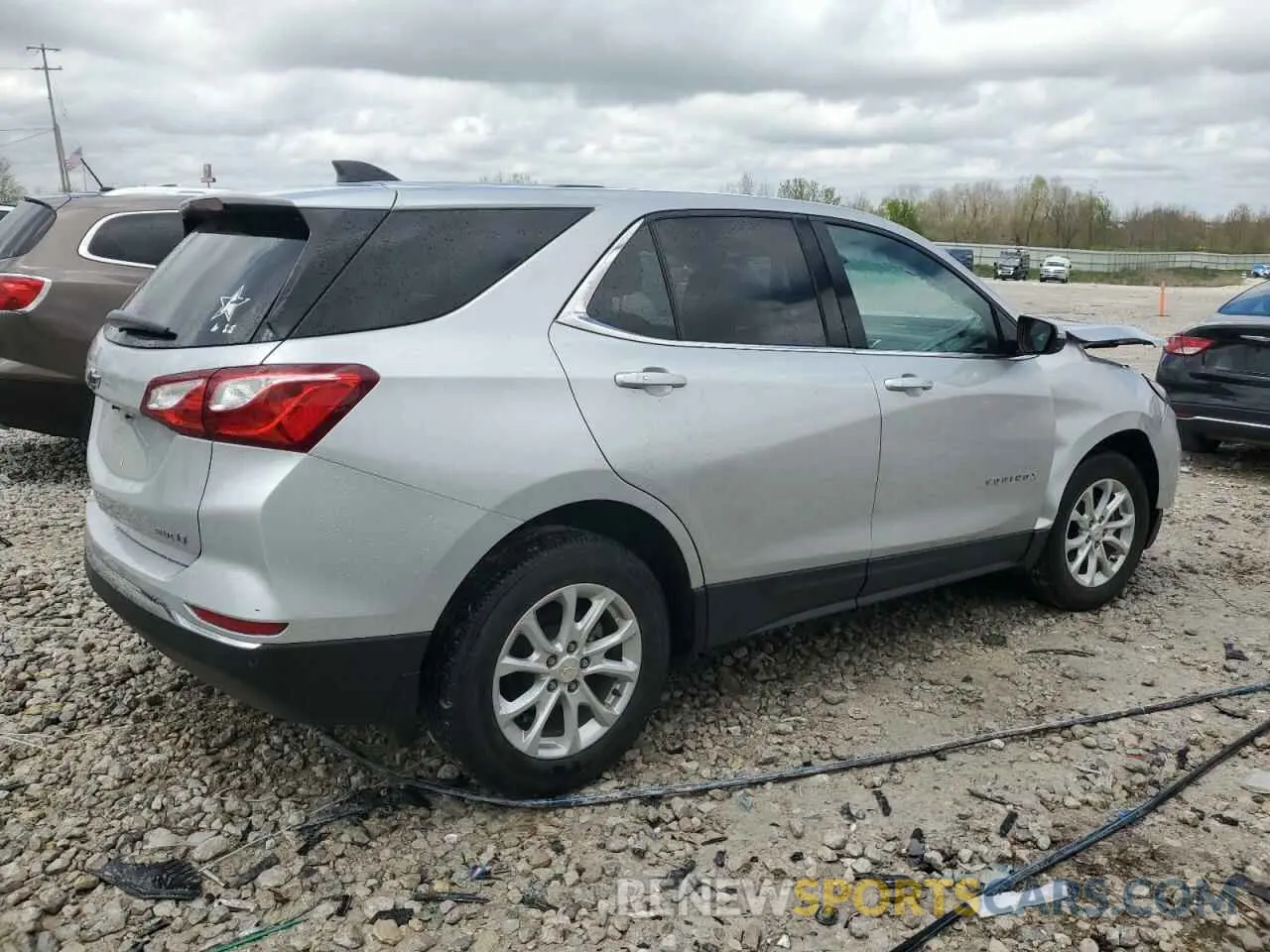 3 Photograph of a damaged car 2GNAXUEVXK6240850 CHEVROLET EQUINOX 2019
