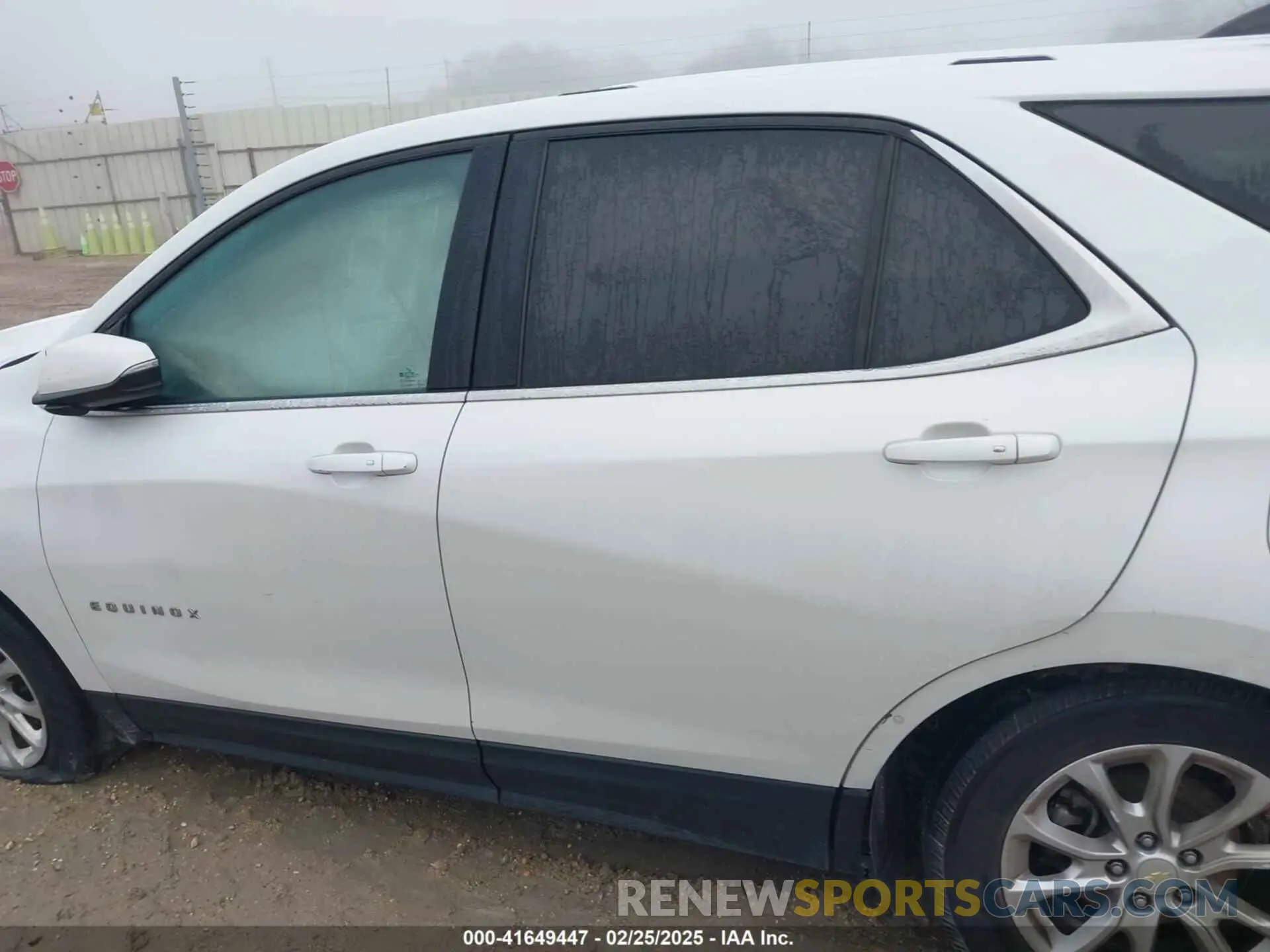 14 Photograph of a damaged car 2GNAXUEVXK6254229 CHEVROLET EQUINOX 2019